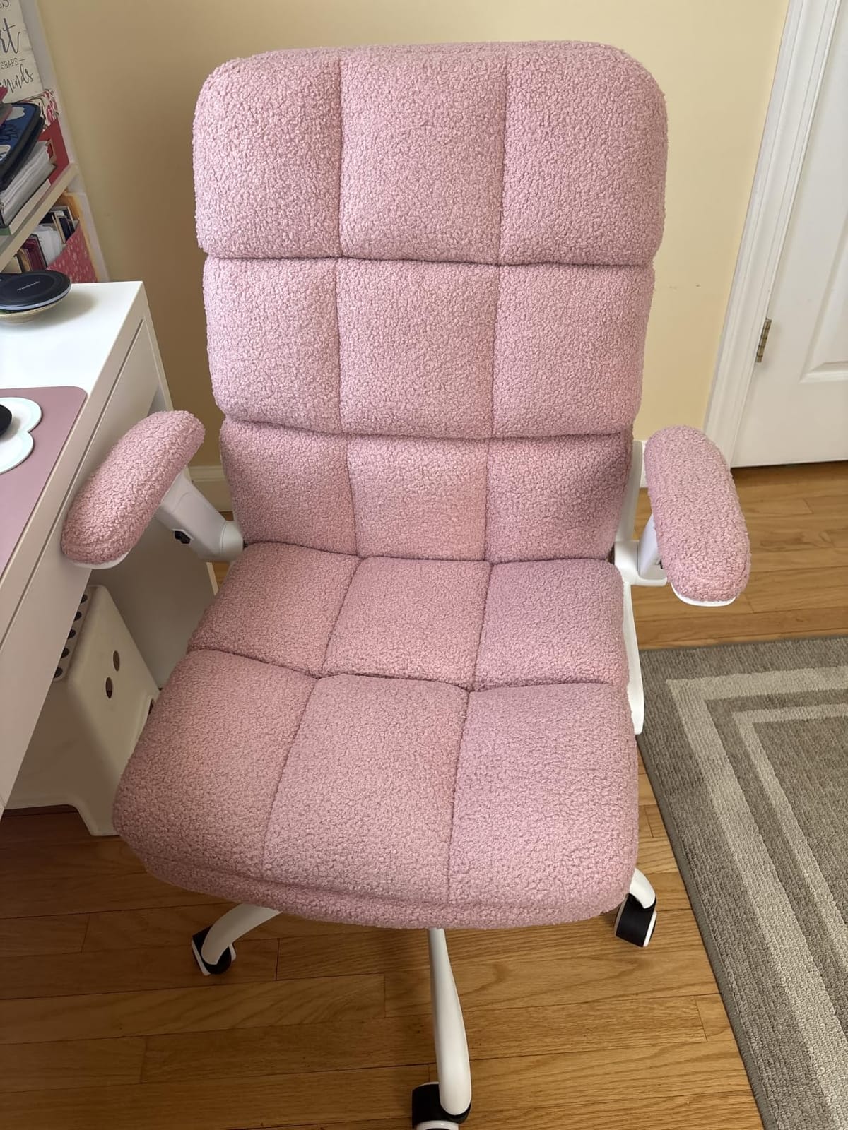 SEATZONE Pink Office Chair Ergonomic Computer Desk Chair with Wheels, Faux Fur Comfy Office Chair for Women and Girls, Teddy Fleece Material customer photo 2