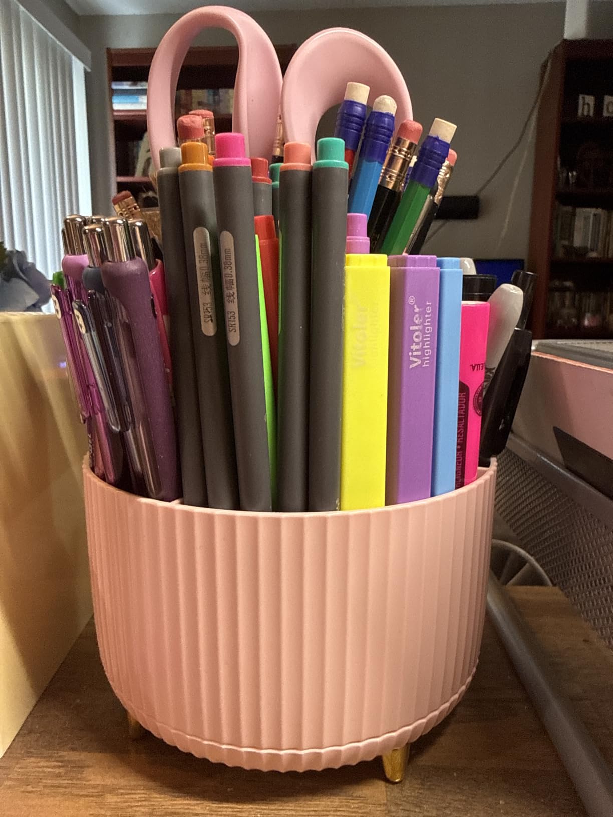 SKYDUE 360 Rotating Plastic Desk Pen Organizer with 5 Slots, Dual-Purpose Art Supply Pencil Cup for Office, School, Home customer photo 1
