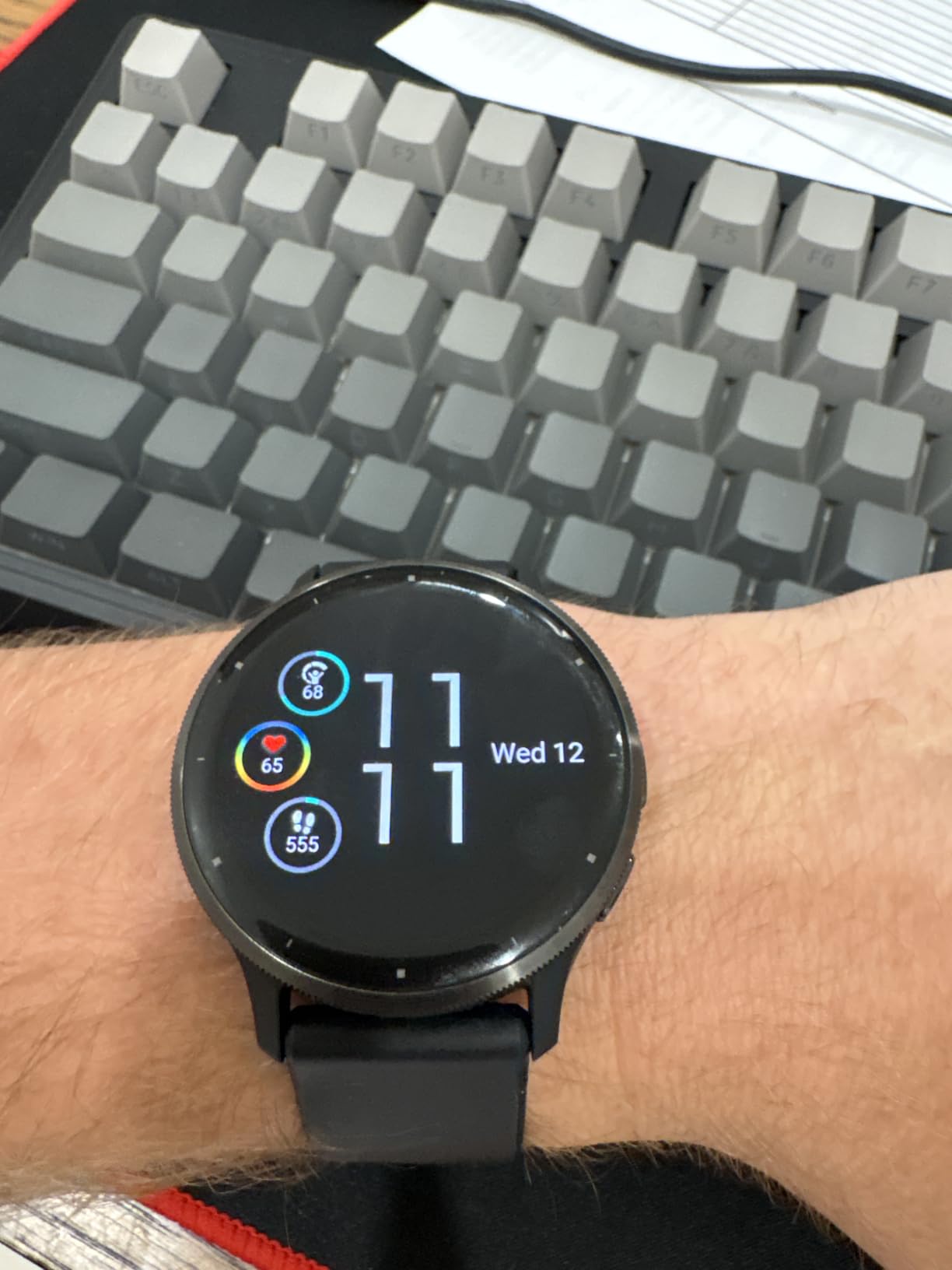 Garmin Venu® 3, Premium Fitness Smartwatch, 45mm, Whitestone customer photo 1