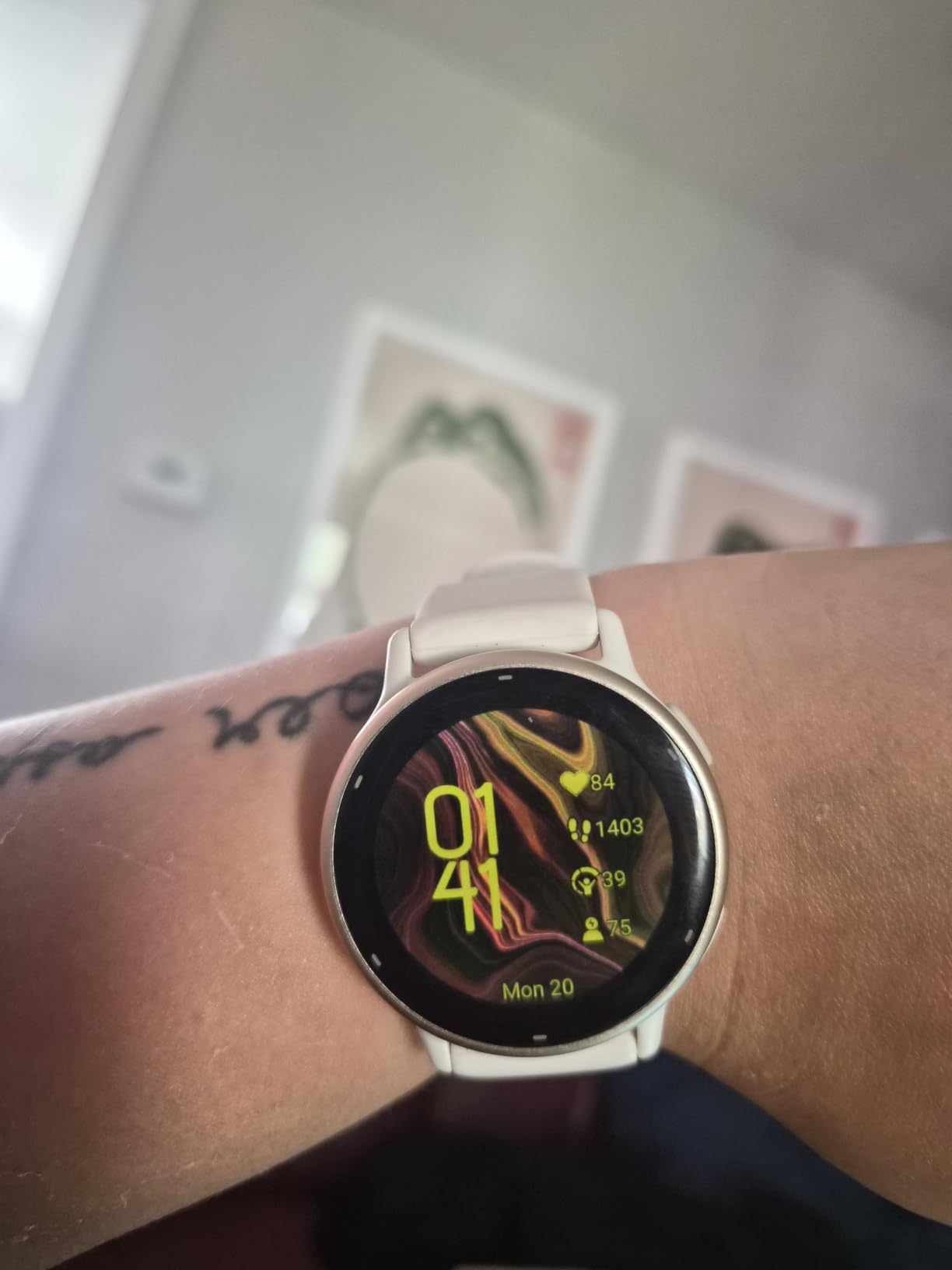 Garmin vívoactive® 5, Health & Fitness GPS Smartwatch, 42mm, Black customer photo 1