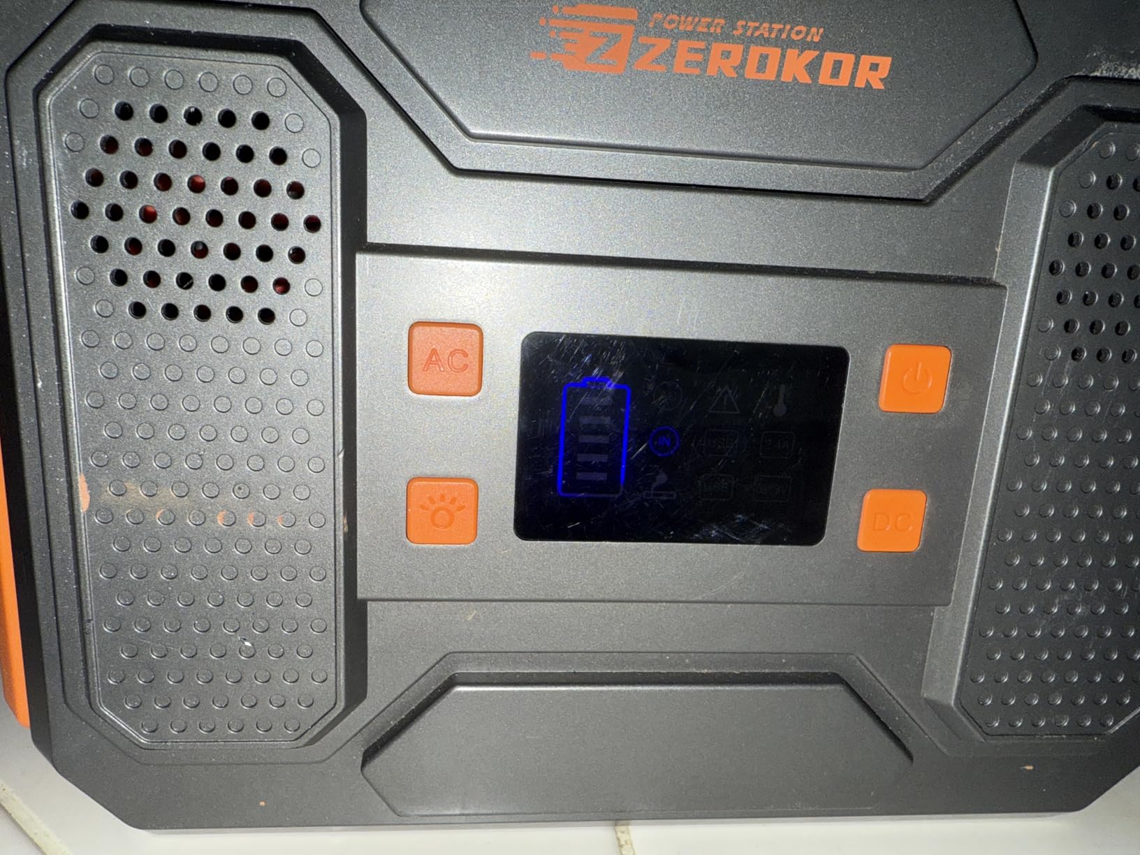 Portable Solar Generator 300W Portable Power Station with 60W Solar Panel, 110V Pure Sine Wave 280Wh Battery, USB QC3.0 DC AC Outlet for Camping Smart Device RV Van Outdoor-Orange customer photo 2