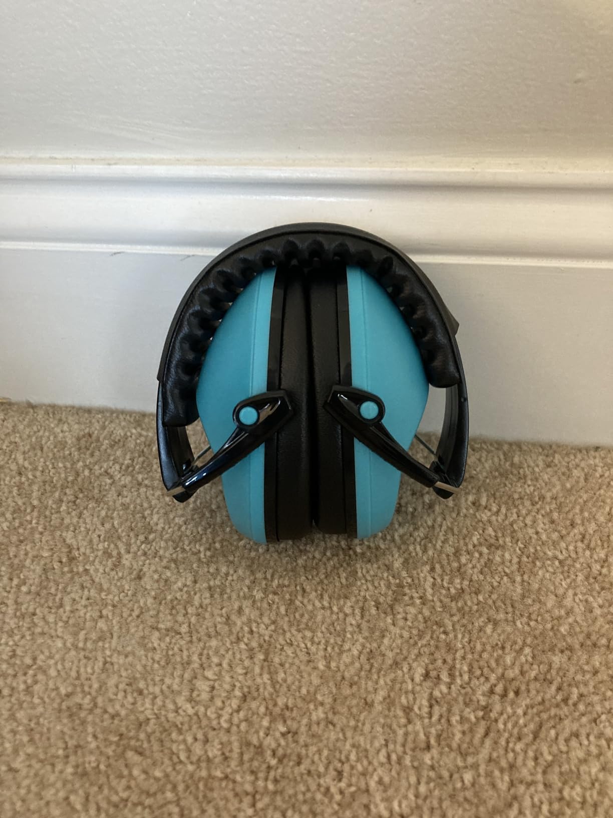 Jozy Noise Canceling Headphones for Kids, SNR 26dB Ear Protection for Autism, Sound Proof Sensory Muffs for Hearing, Concerts customer photo 1