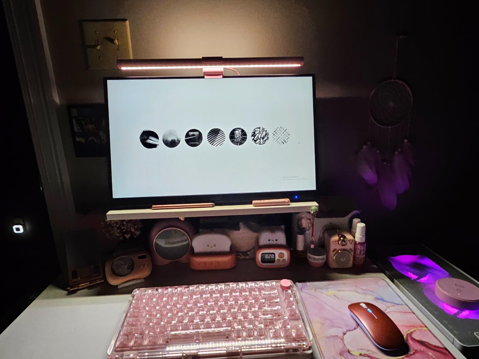 Quntis Computer Monitor Light Bar with Backlight, Desk Lamp with Remote customer photo 2