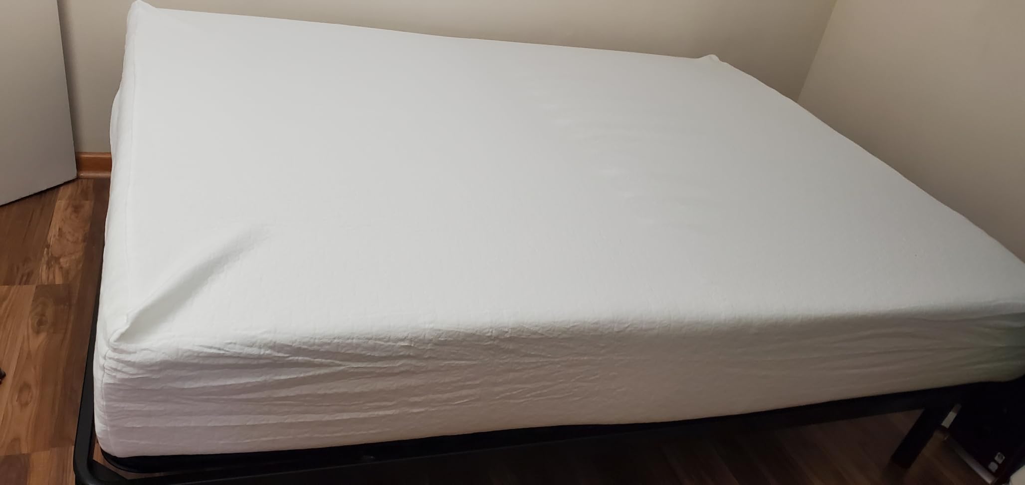 Zinus Memory Foam 10 Inch Green Tea Mattress, Queen customer photo 2