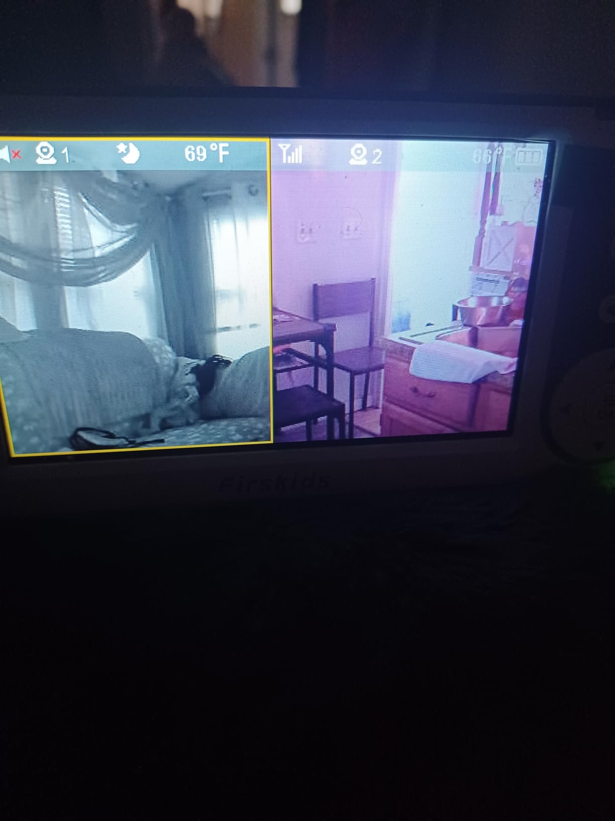 Split-Screen Baby Monitor with 2 Cameras No WiFi, 30H Battery, Pan-Tilt-Zoom, Monitor para bebés with Night Vision, 2-Way Audio, Room Temp Sensor, Lullaby, Plug & Play - Ideal for Travel customer photo 2