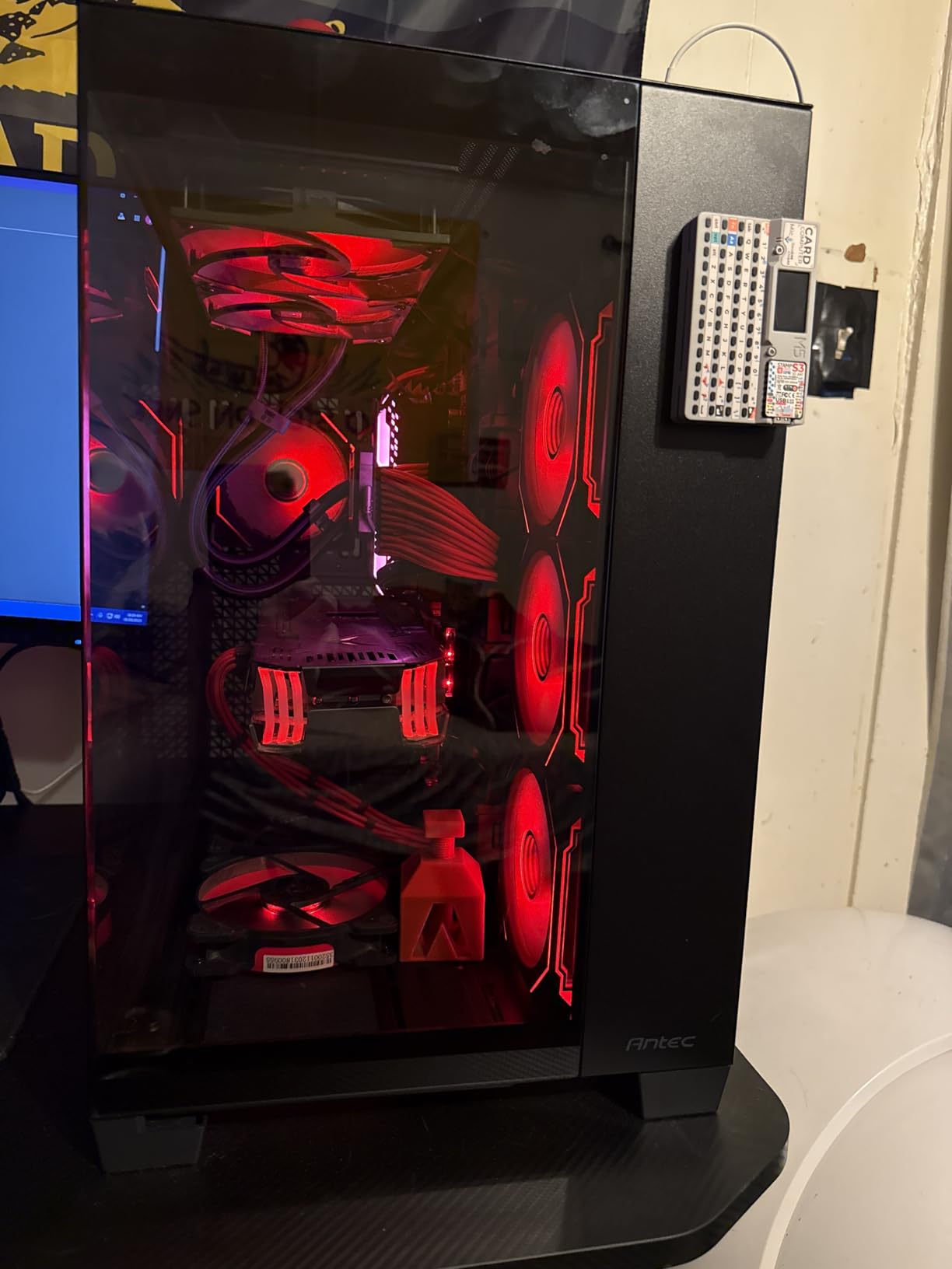 Antec C8 Full-Tower E-ATX PC Case, Dual-Chamber, No Fans, Black customer photo 2
