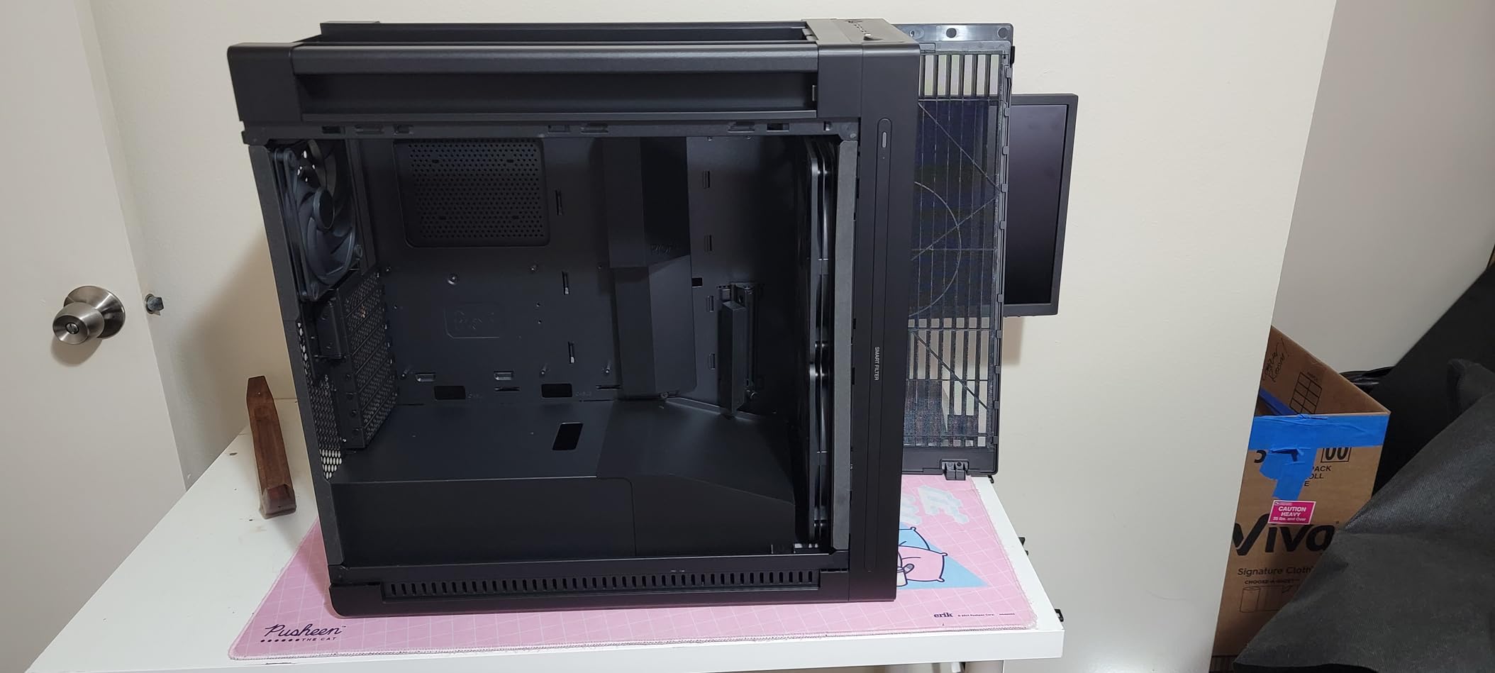 ASUS ProArt PA602 E-ATX Full-Tower PC Case customer photo 2