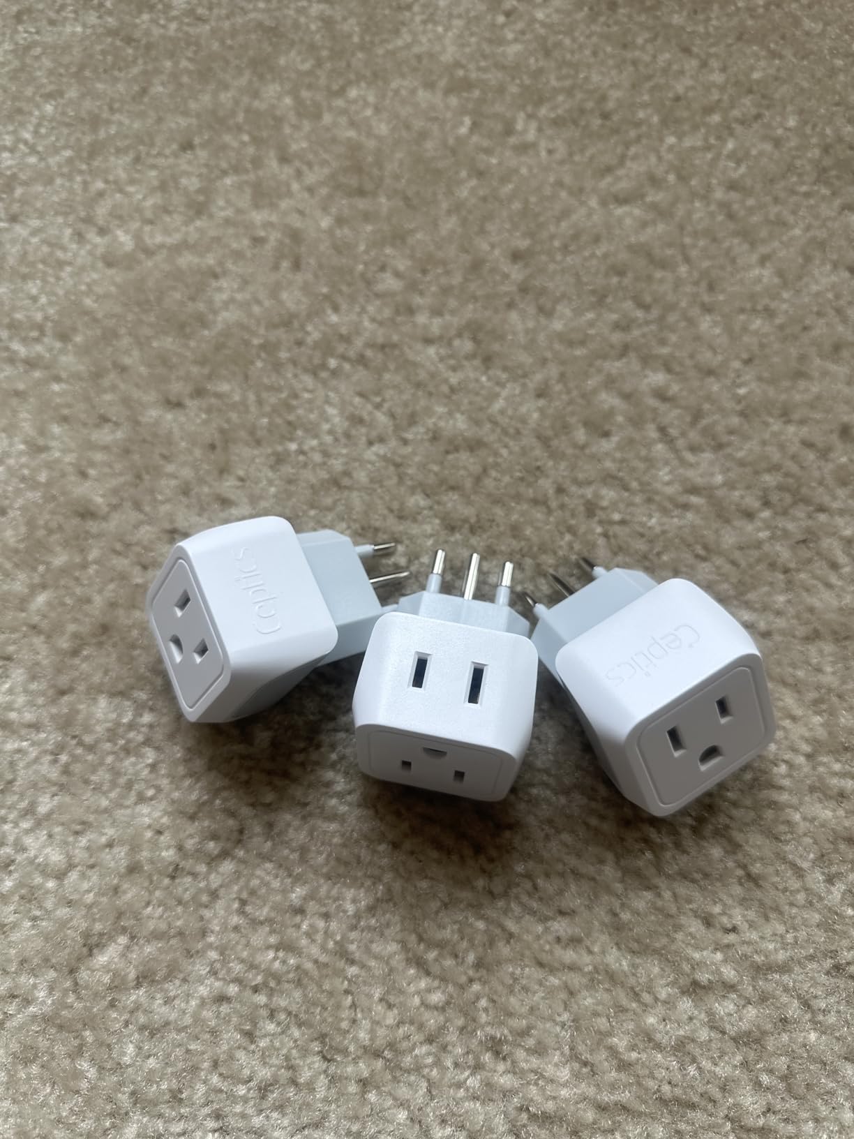 Ceptics 70W GAN Universal Travel Adapter, 2 USB-A, 3 USB-C, Universal Input customer photo 1