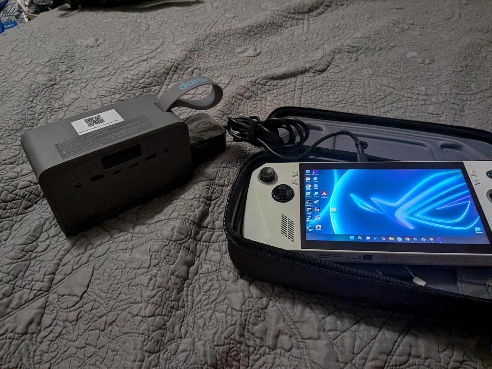 Daran Portable Power Station 89.6Wh LiFePO4 Battery 100W (200W Peak) Solar Power Bank, Portable Charger Small Generator with AC Outlets and PD Fast Charging for Home/Laptop/Camping customer photo 1