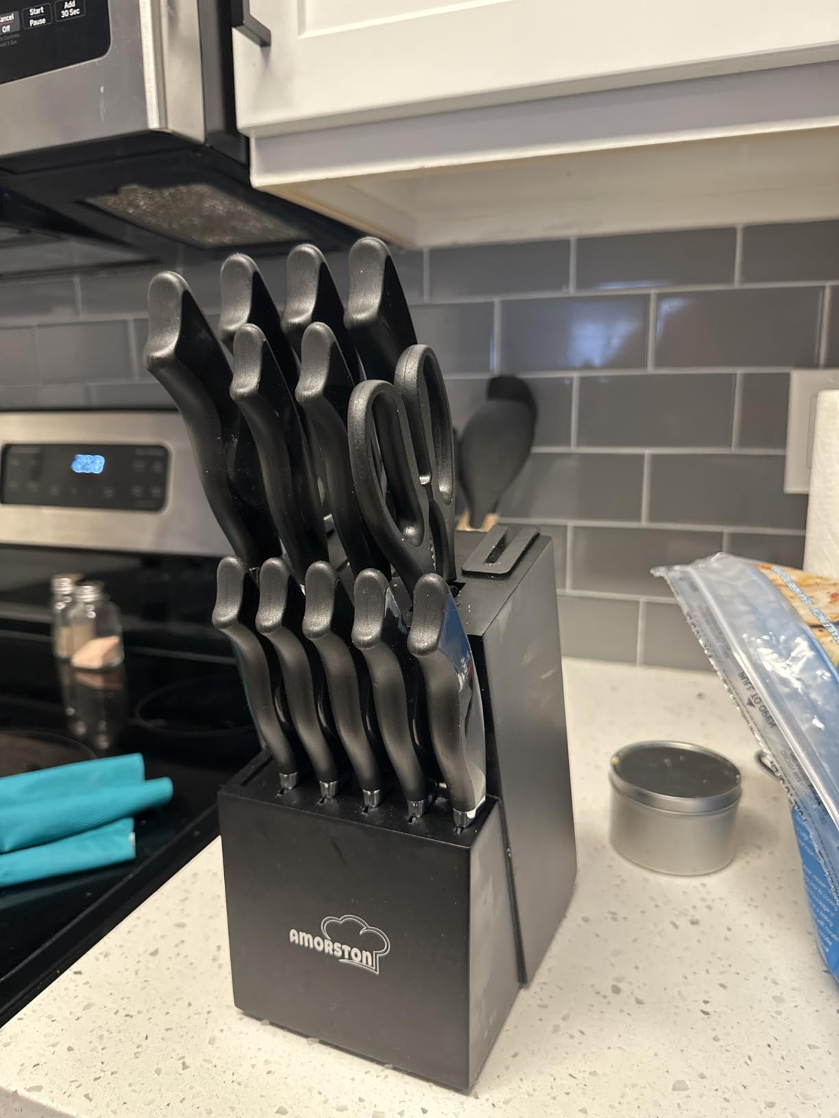 Knife Set, 15 Pieces Kitchen Knife Set with Built in Sharpener, High Carbon German Stainless Steel Knife Block Set, Dishwasher Safe, Fathers Day Gift for Men customer photo 1