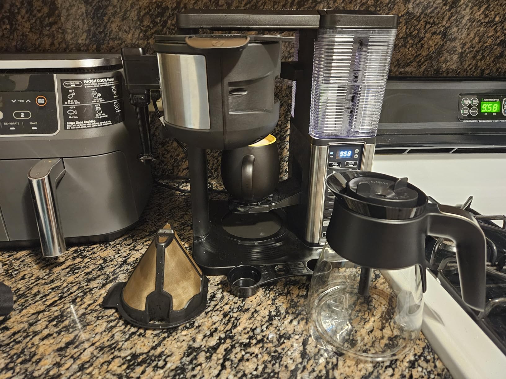 Ninja Hot & Iced XL Coffee Maker with Rapid Cold Brew, Black, CM371 customer photo 2