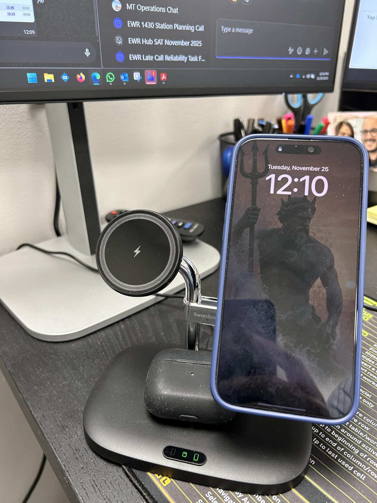Dual Wireless Charger for iPhone 18 Pro Max/Duo, SwanScout 706M, Black customer photo 2