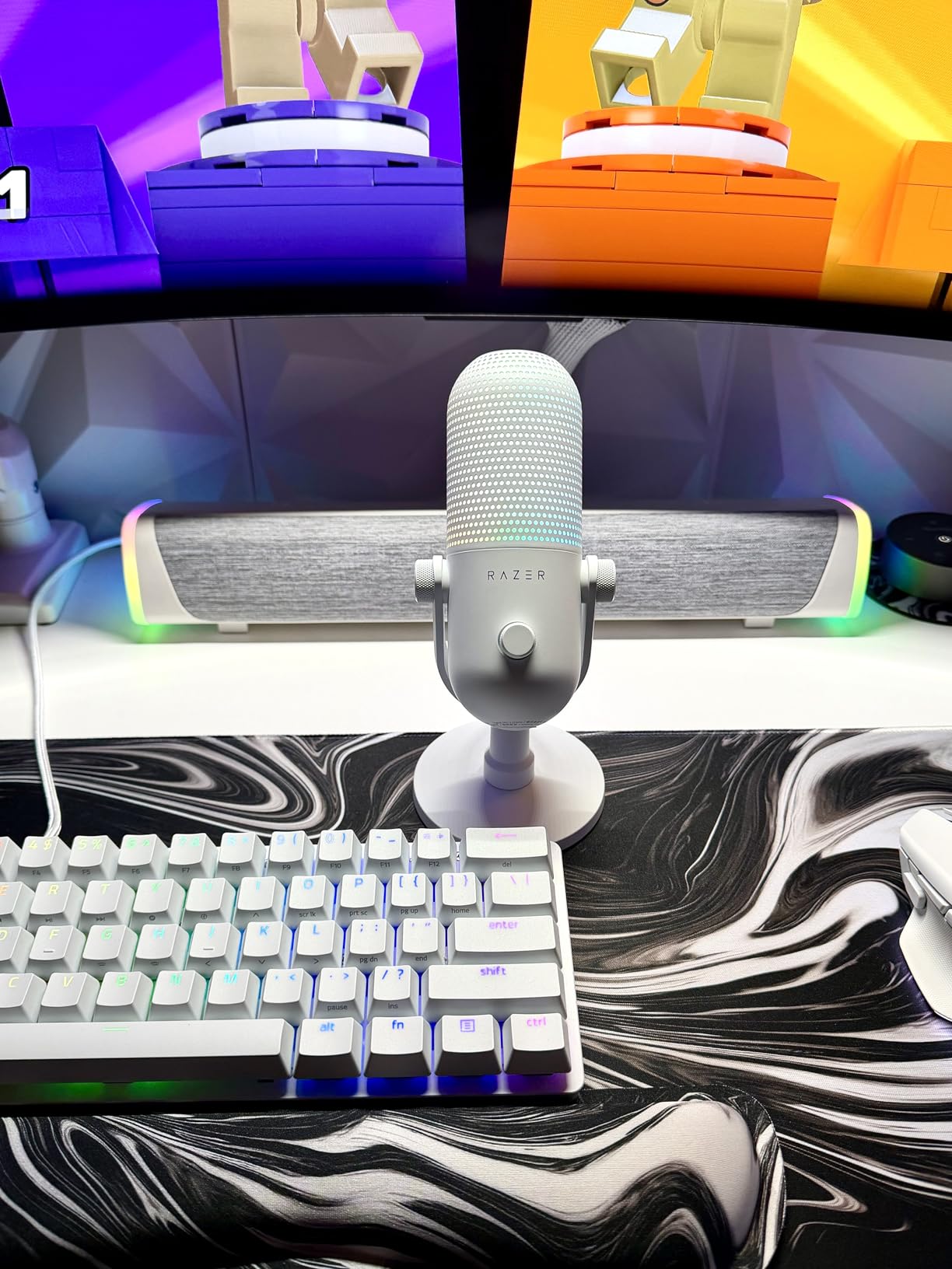 Razer Seiren V3 Chroma RGB, Stream & Game Reactive, USB Microphone, Black - Tap-to-Mute Sensor, Condenser Mic, Digital Gain Limiter & Shock Absorber, Works with OBS, Discord, Zoom, Teams customer photo 2