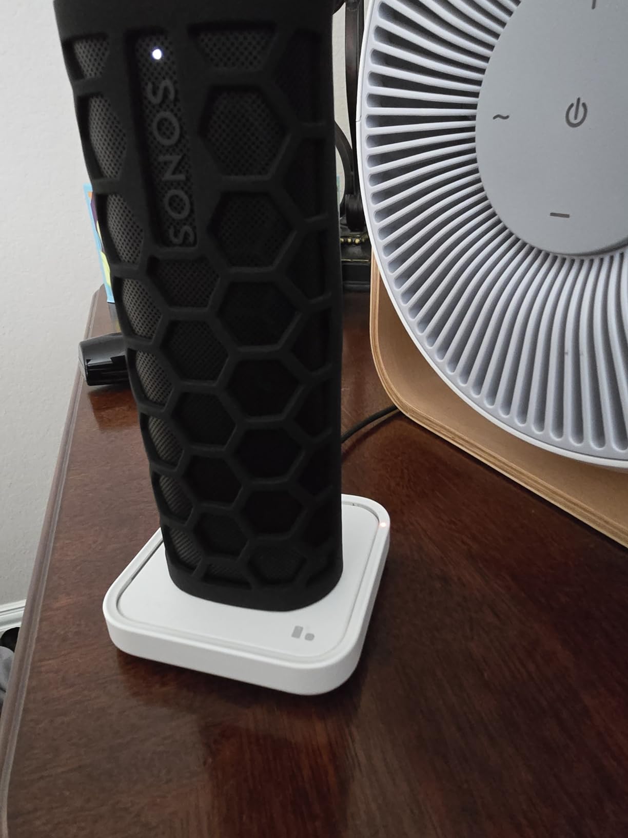 Sonos Roam 2 - Black - Portable Waterproof Bluetooth Speaker | 10-Hr Battery | IP67 Waterproof | WiFi & AirPlay 2 | Works with Sonos System customer photo 1