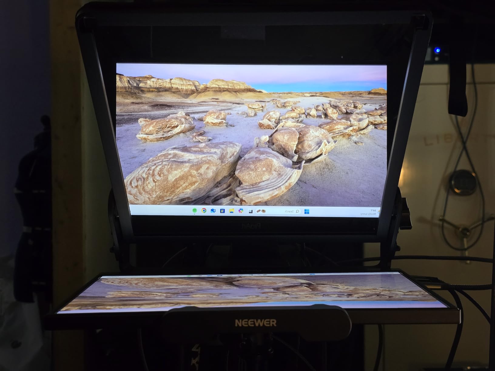 Neewer Teleprompter X14 III with RT113 Remote/App Control, 45° Tilt 14