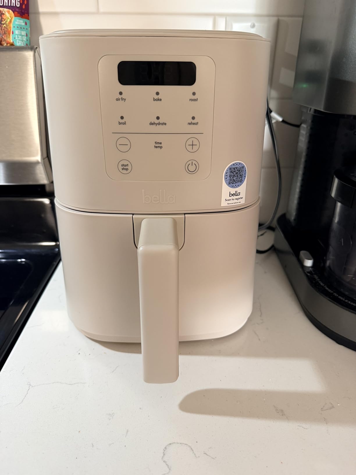 bella Fits-anywhere™ Slim 4qt Air Fryer, Non-Toxic Coating, Oatmilk customer photo 1