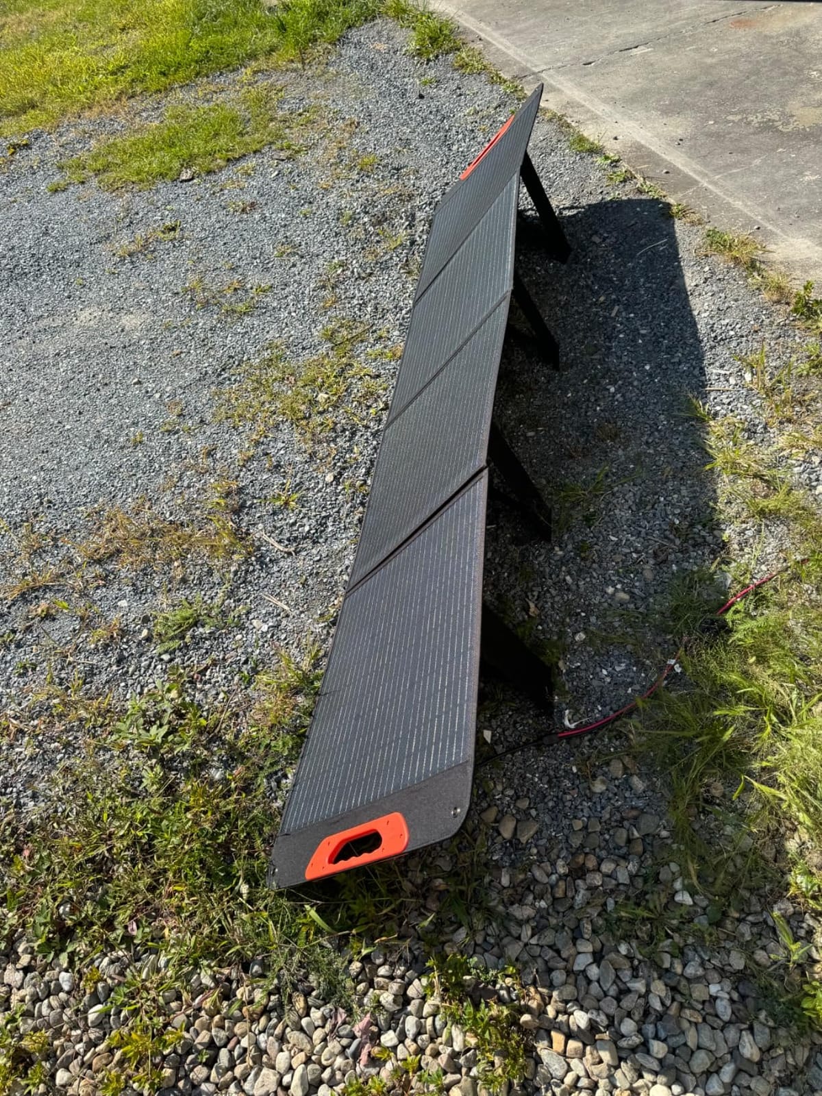 ZOUPW 200W Portable Solar Panel for Power Station,23.5% Efficiency customer photo 2