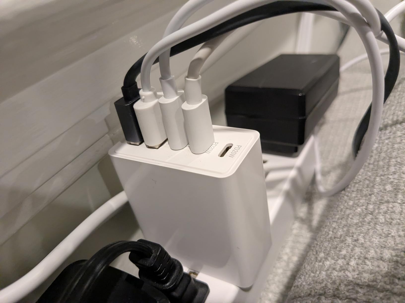 [2‑Pack] 60W 5‑Port Multiport USB‑C Wall Charger, PD3.0 Fast Charging Block customer photo 1