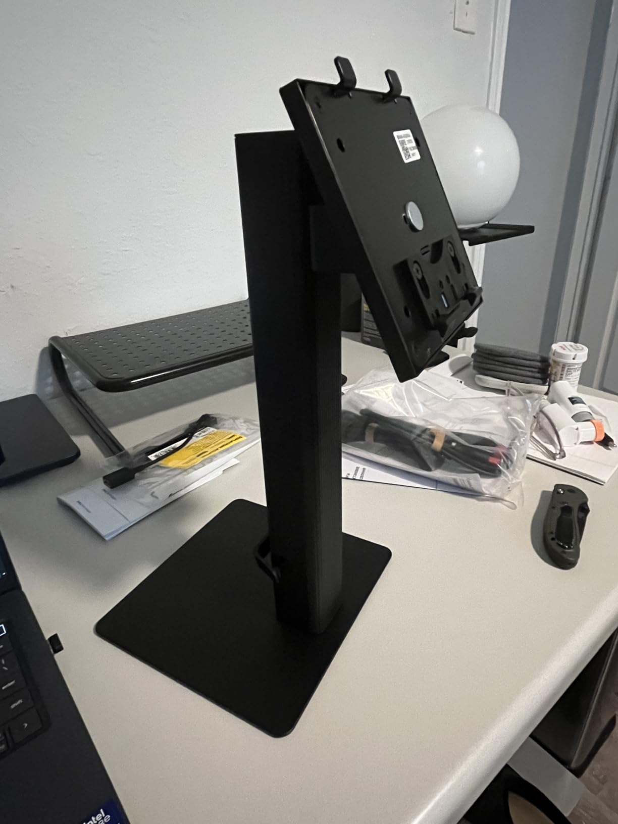 SAMSUNG 27-Inch ViewFinity S7 (S70D) Series 4K UHD High Resolution Monitor with HDR10, Multiple Ports, Easy Setup Stand, Advanced Eye Care, LS27D702EANXGO, 2024 customer photo 2
