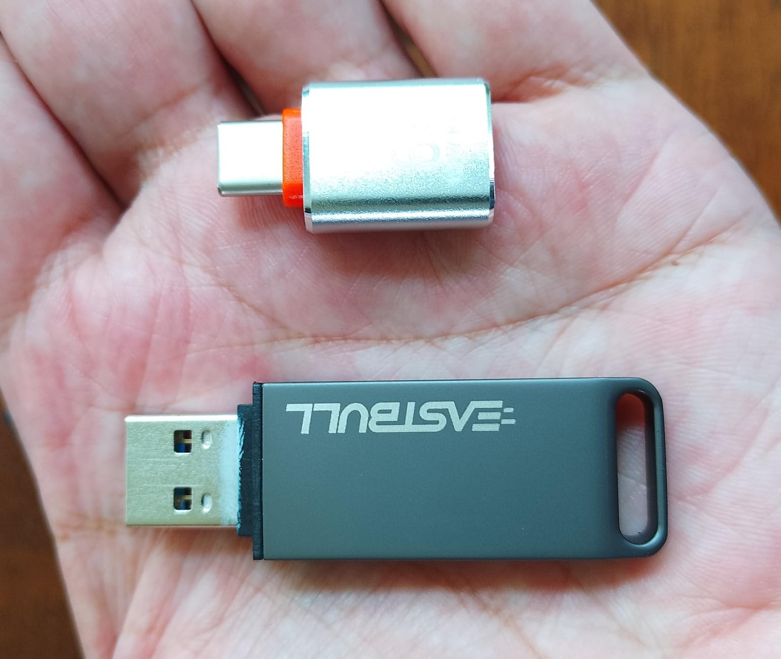 32GB FAT32 USB 3.0 Flash Drive with a USB3.0 C Adapter and Keychain (Grey) customer photo 2