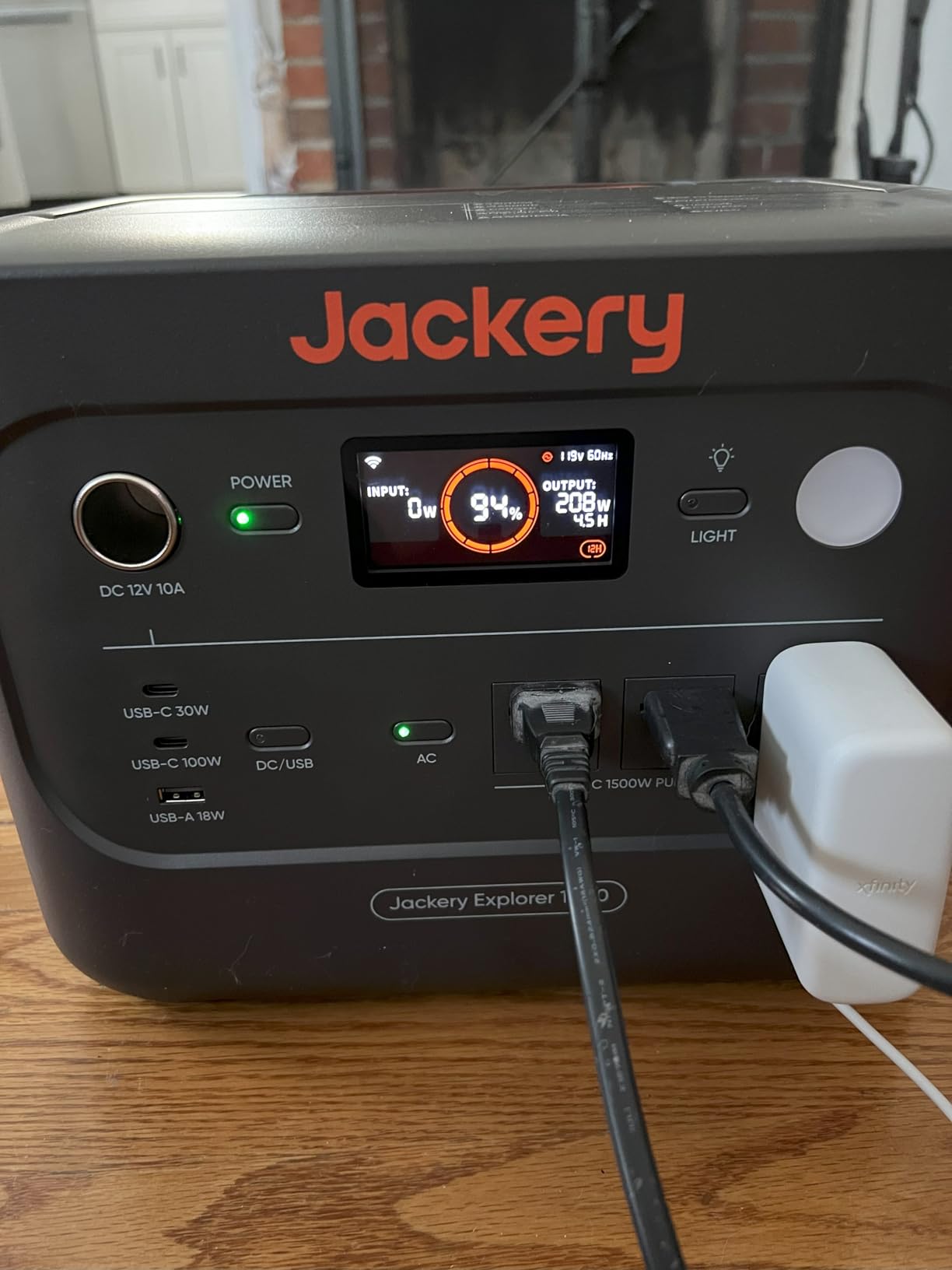 Jackery Solar Generator 1000 v2 and 200W Solar Panel, 1070Wh, 1500W AC | 1 Hr Fast Charge, LiFePO4 Battery, 100W USB-C Output, for Outdoor, Off-Grid Living, RV, Emergency customer photo 2