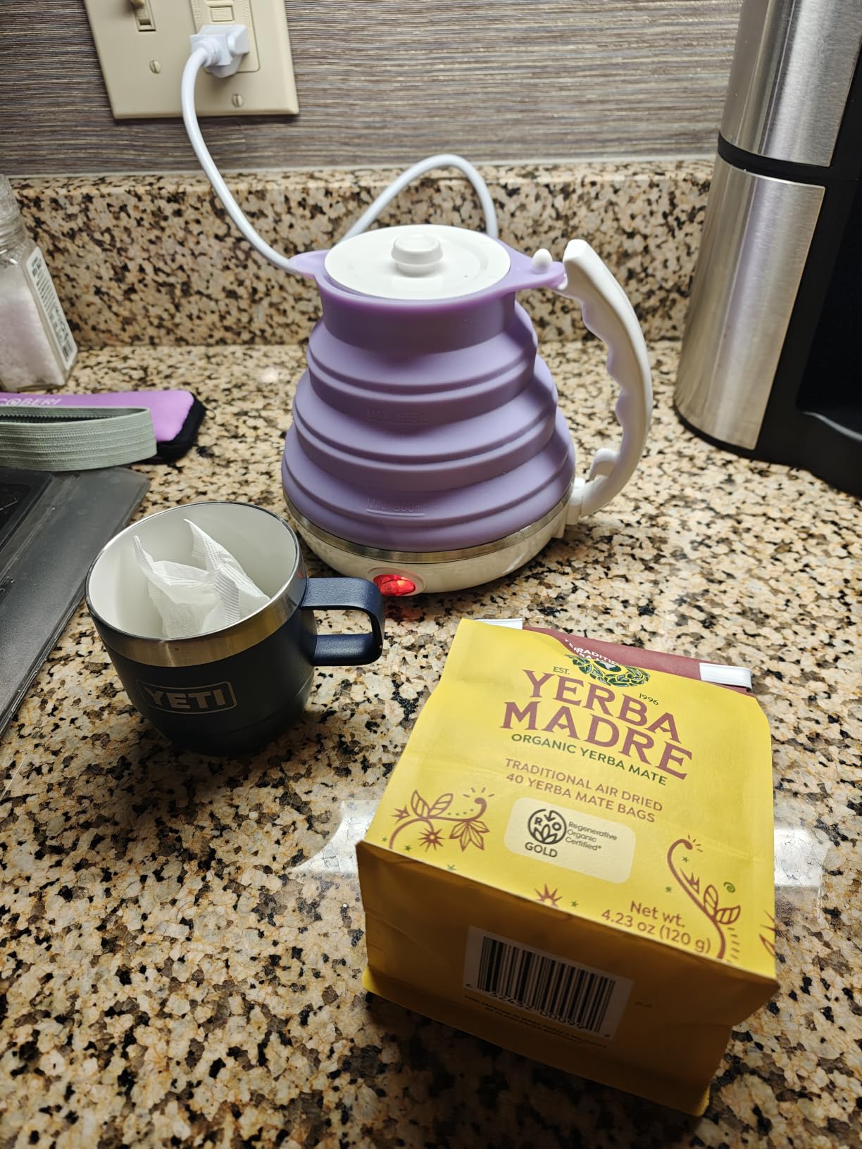 Travel Electric Kettle Small, Portable Travel Kettle Electric, Collpasible Electric Kettle, Food Grade Silicone Tea Kettle, Ultra-thin Foldable, Auto Shut off and Keep Warm, 110V 555ml (Blue) customer photo 2