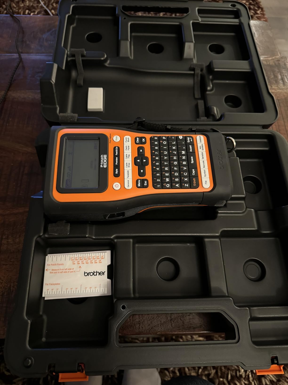 PT-E560BT Industrial Label Printer Bluetooth Cutter | Advanced handheld label printer with Bluetooth, dual cutter, and support for 24mm labels customer photo 1