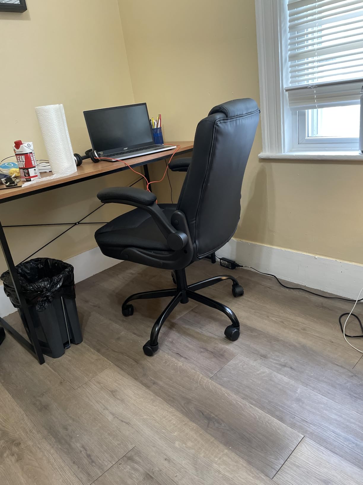 Leather Office Chair, PU Home Computer Desk Chairs with Ergonomic Back Support, 360°Swivel Free，Small Gmaing Chair with Wheels and Adjustable Armrests, for Short People Use, Black customer photo 1