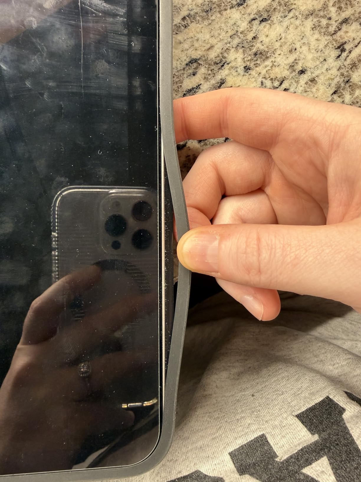 Logitech Combo Touch iPad Pro 13 Inch M4 & M5 Keyboard - Midnight Black customer photo 2