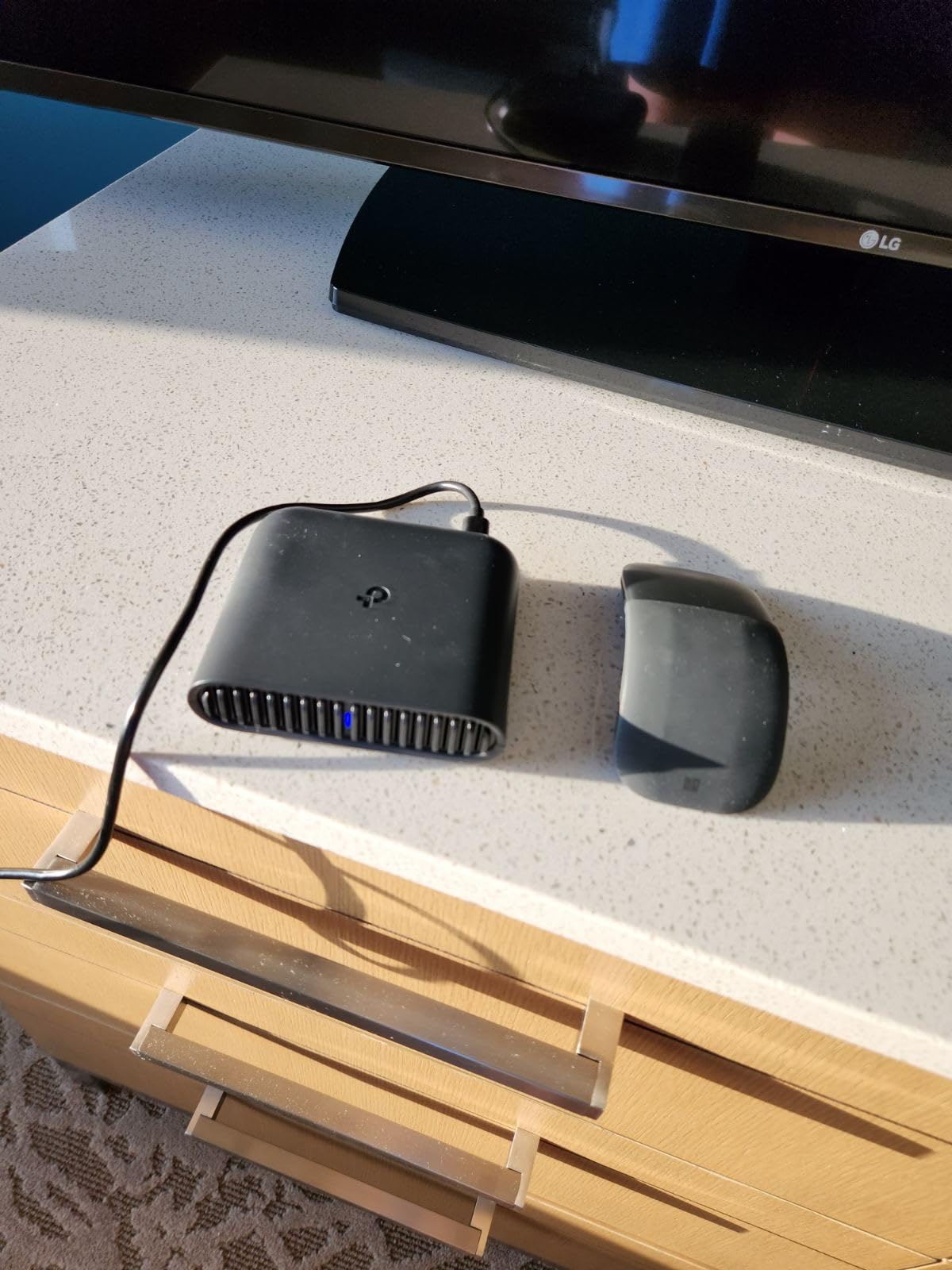 TP-Link Roam 6 AX1500 Portable Wi-Fi 6 Travel Router (TL-WR1502X) customer photo 2