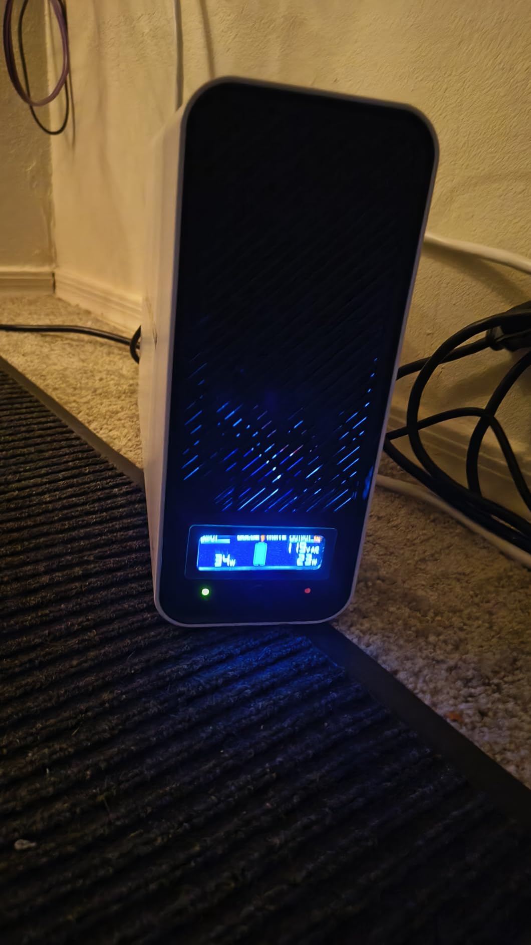 GOLDENMATE 1000VA/800W Lithium UPS Battery Backup & Surge Protector, White customer photo 1