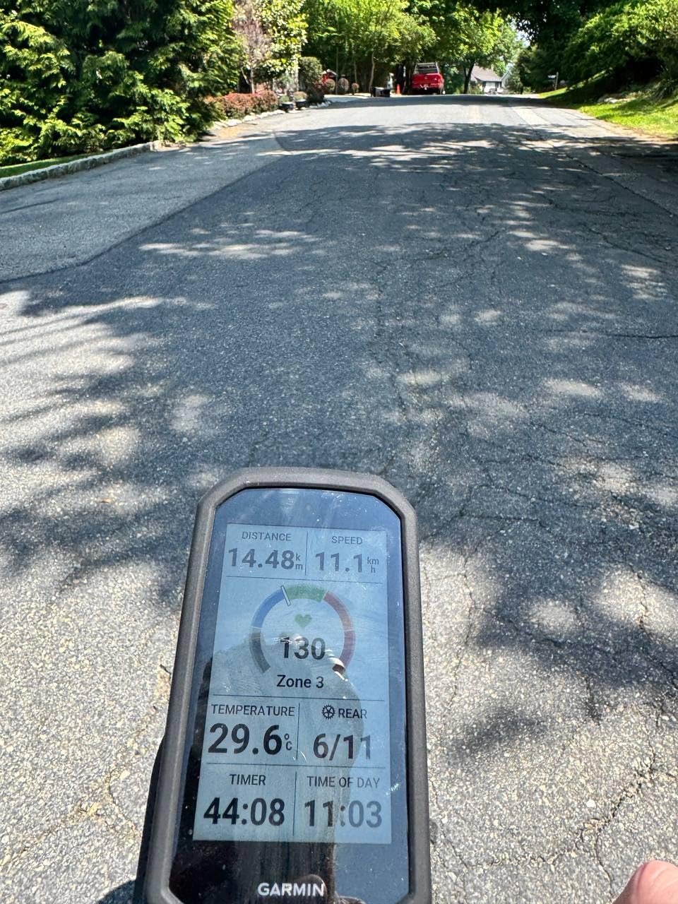 Garmin Edge 1050, Premium Cycling Computer | Large & Vivid Touchscreen, Advanced Cycling Metrics, Built-In Speaker, Garmin Coach, Groupride, Road Hazard Alerts customer photo 2