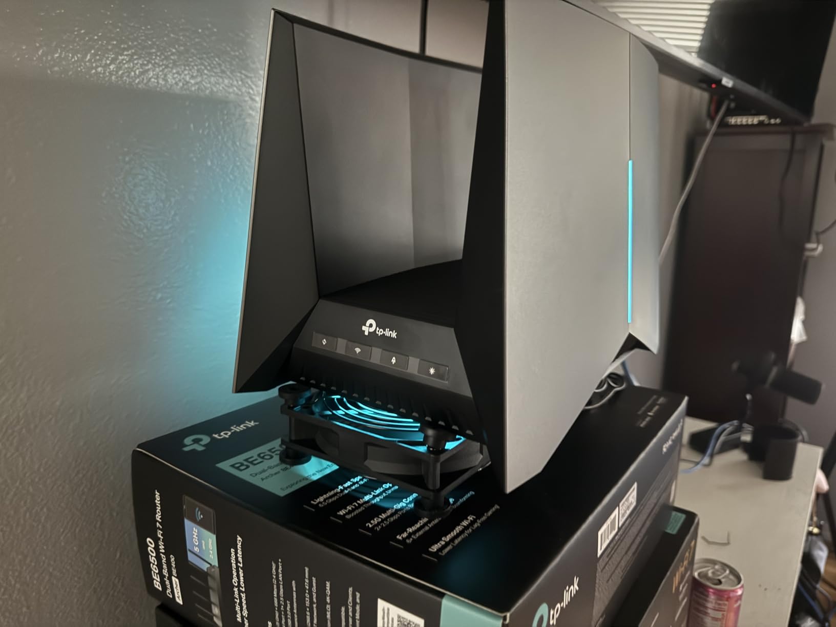 TP-Link Tri-Band BE19000 Wi-Fi 7 Gaming Router (Archer GE800) | 12-Stream | 2x10G + 4x2.5G Ports, USB 3.0 | Turbo Acceleration, Dedicated Gaming Port & Panel, RGB Lighting, HomeShield customer photo 1