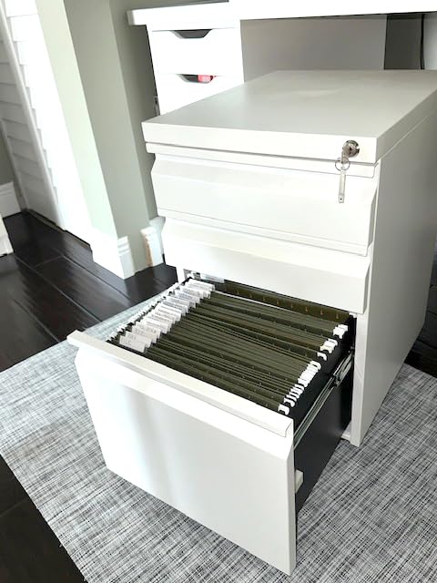 Guizeeopo 3 Drawer File Cabinet with Lock, File Cabinets for Home Office,Under Desk Cabinet, Locking File Cabinet for A4/Letter/Legal, Fully Assembled Expect Casters, Matte White customer photo 1