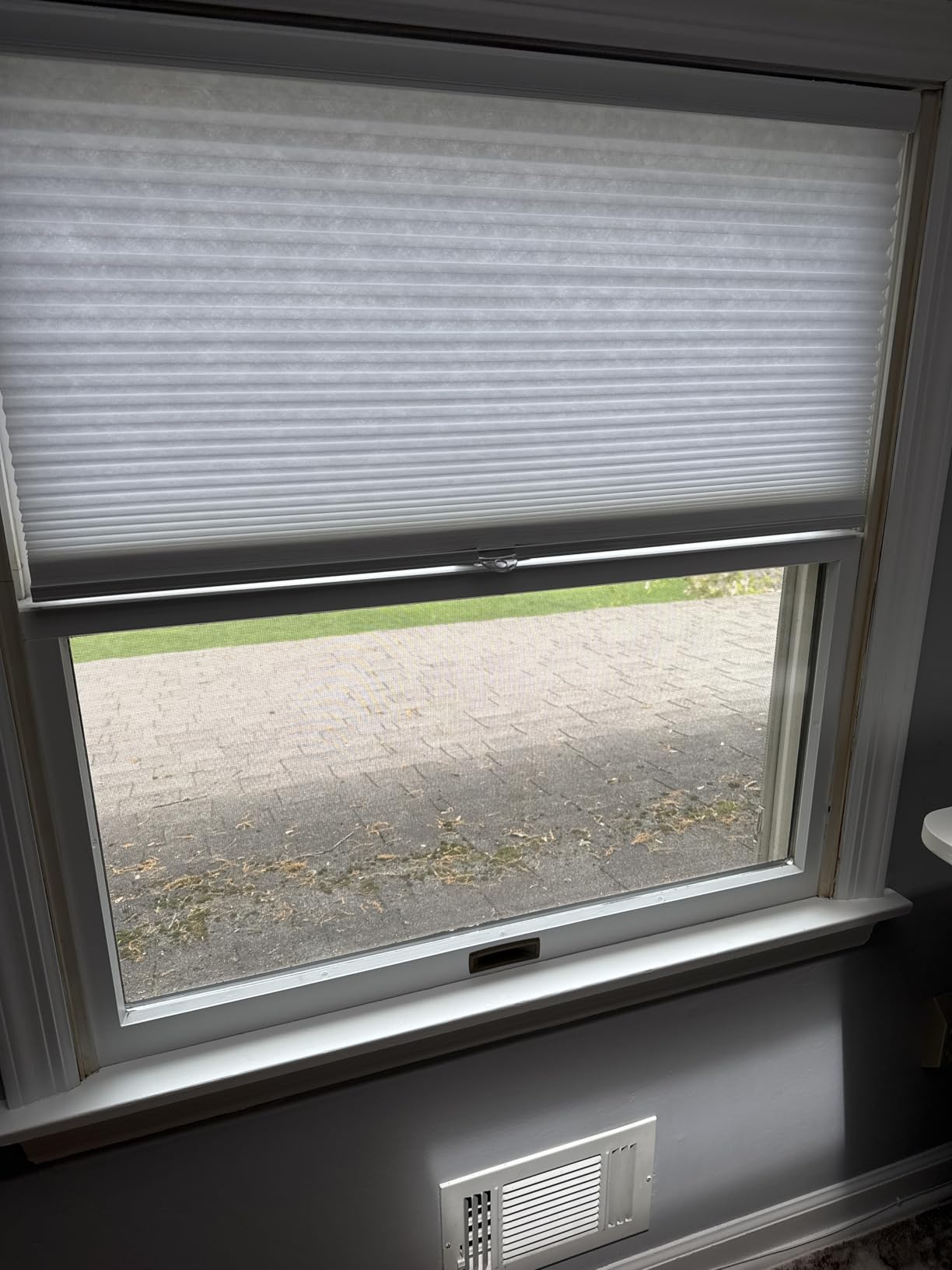 Changshade Cordless Cellular Shades, Motorized Blackout Room Darkening Black Out Honeycomb Blinds for Indoor Windows Bedroom, Pull Down Pleated Accordion Blind Easy Install, Custom Size, Beige customer photo 2