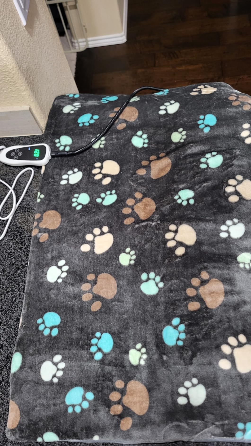 GOLOPET Large Dog Heating Pad 36x24 in with Normally Open Function customer photo 1