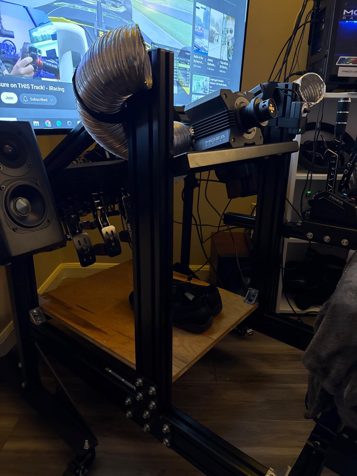 Anman GT/F1 Sim Racing Cockpit 8040 Aluminium Profile Adjustable Stand customer photo 1