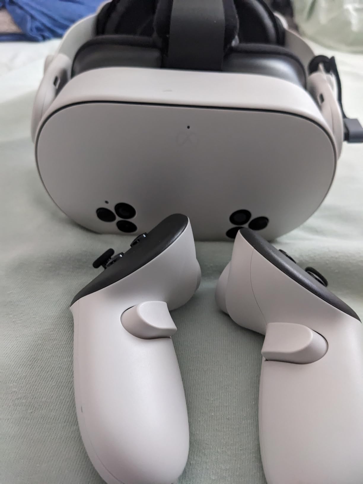 Meta Quest 3S 128GB | VR Headset — Get Batman: Arkham Shadow Included customer photo 1
