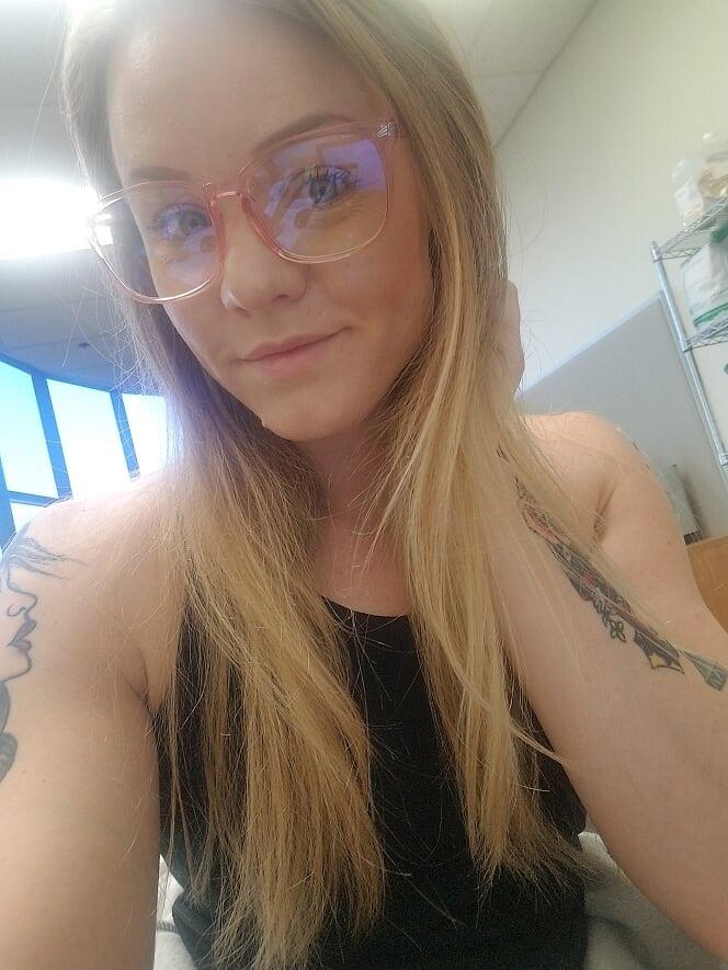 TIJN Sleep Glasses with Blue Green Light Blocking, Red Light Lens for Computer Gaming, Screen Fatigue & UV Protection customer photo 1