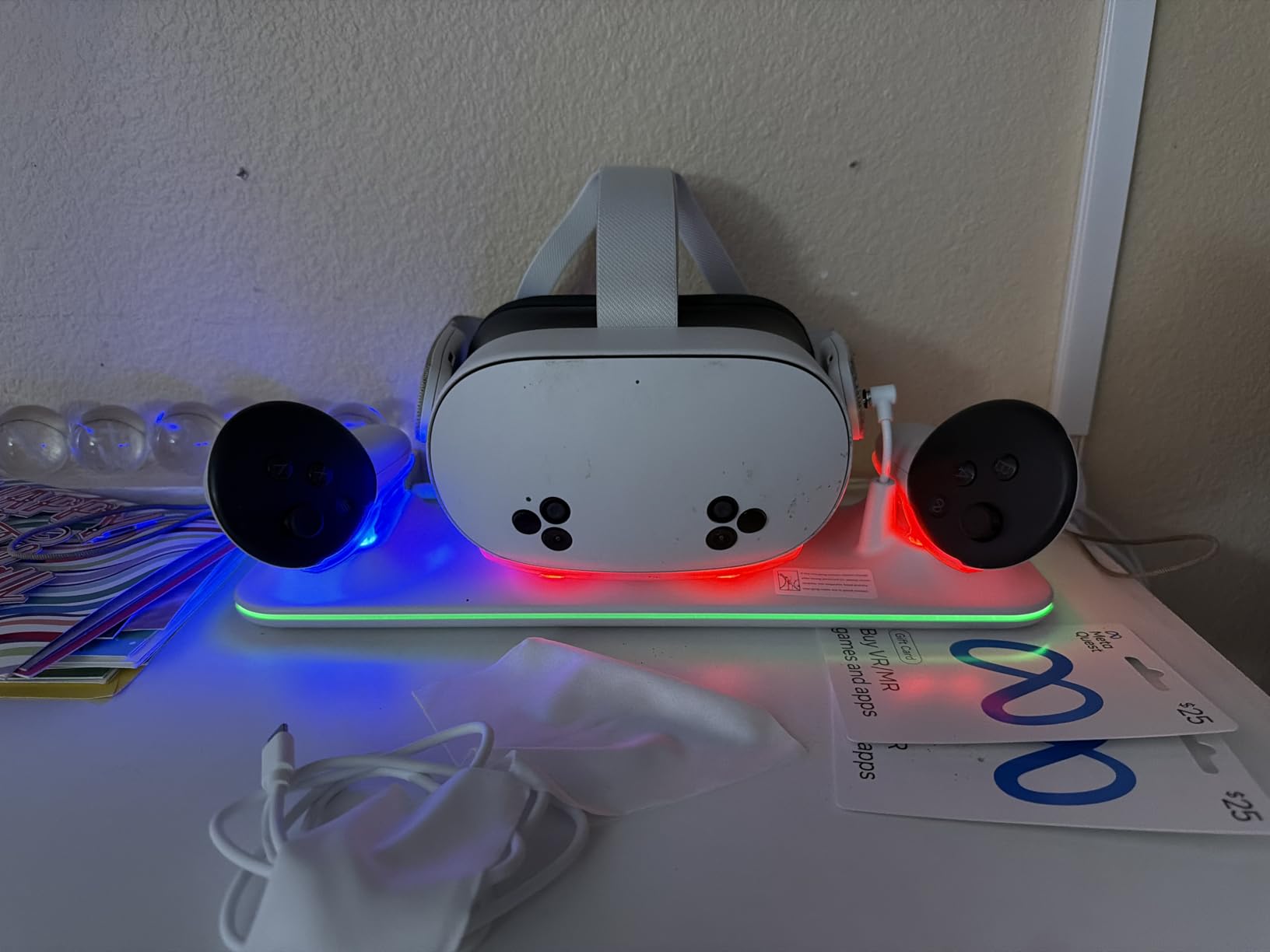 Charging Dock for Meta Quest 3S/3, Kinwin Magnetic Charging Station for Oculus Quest 3S/3 Accessories with RGB Light, Charging Stand for VR Headset & Controller with 2 Rechargeable Batteries (White) customer photo 2