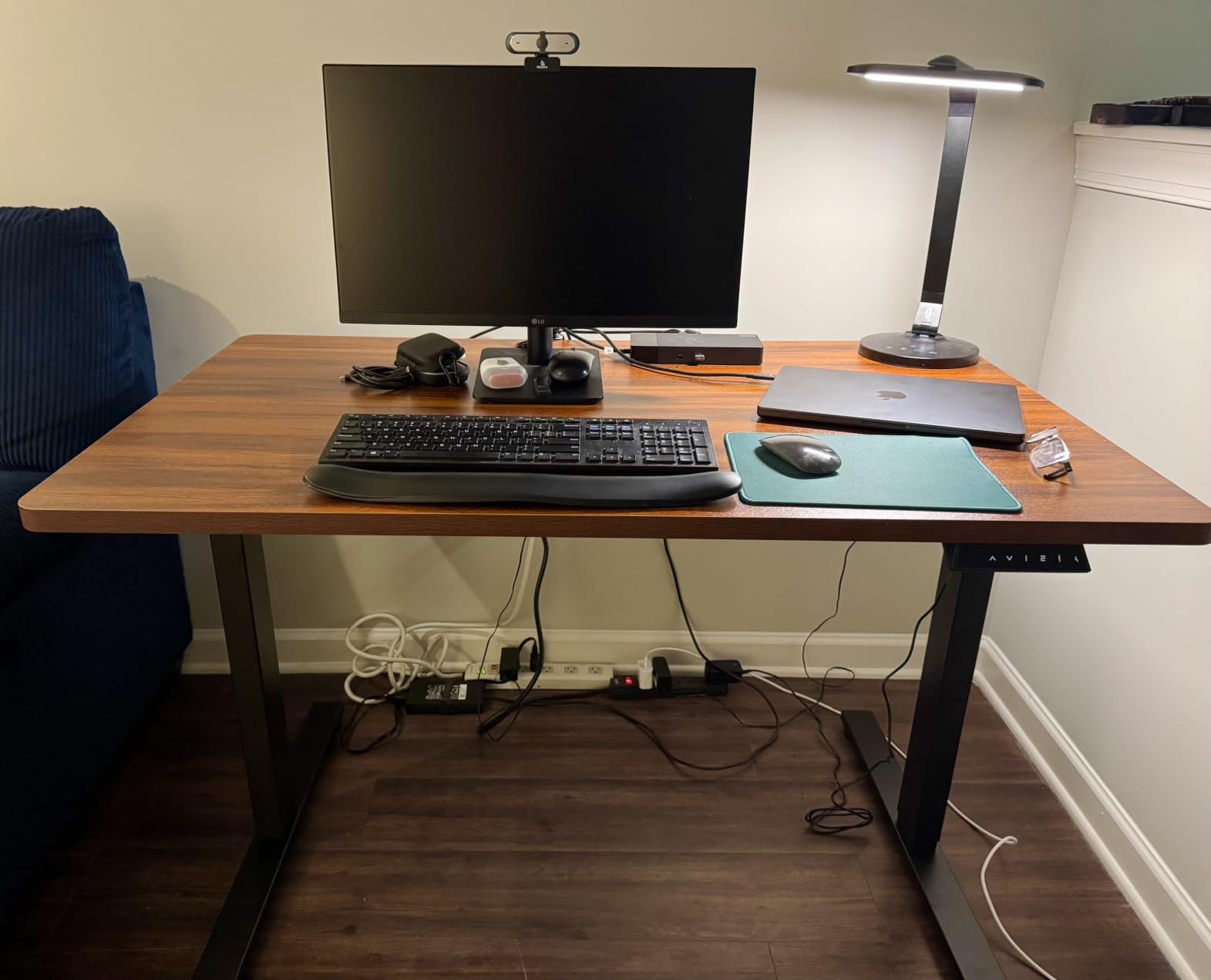 FLEXISPOT EN1 One-Piece Standing Desk, Electric Adjustable with 4 Memory Presets, 176 LBS Capacity, Stable & Quiet, Seamless Desktop for Home Office & Dual Monitors, 60