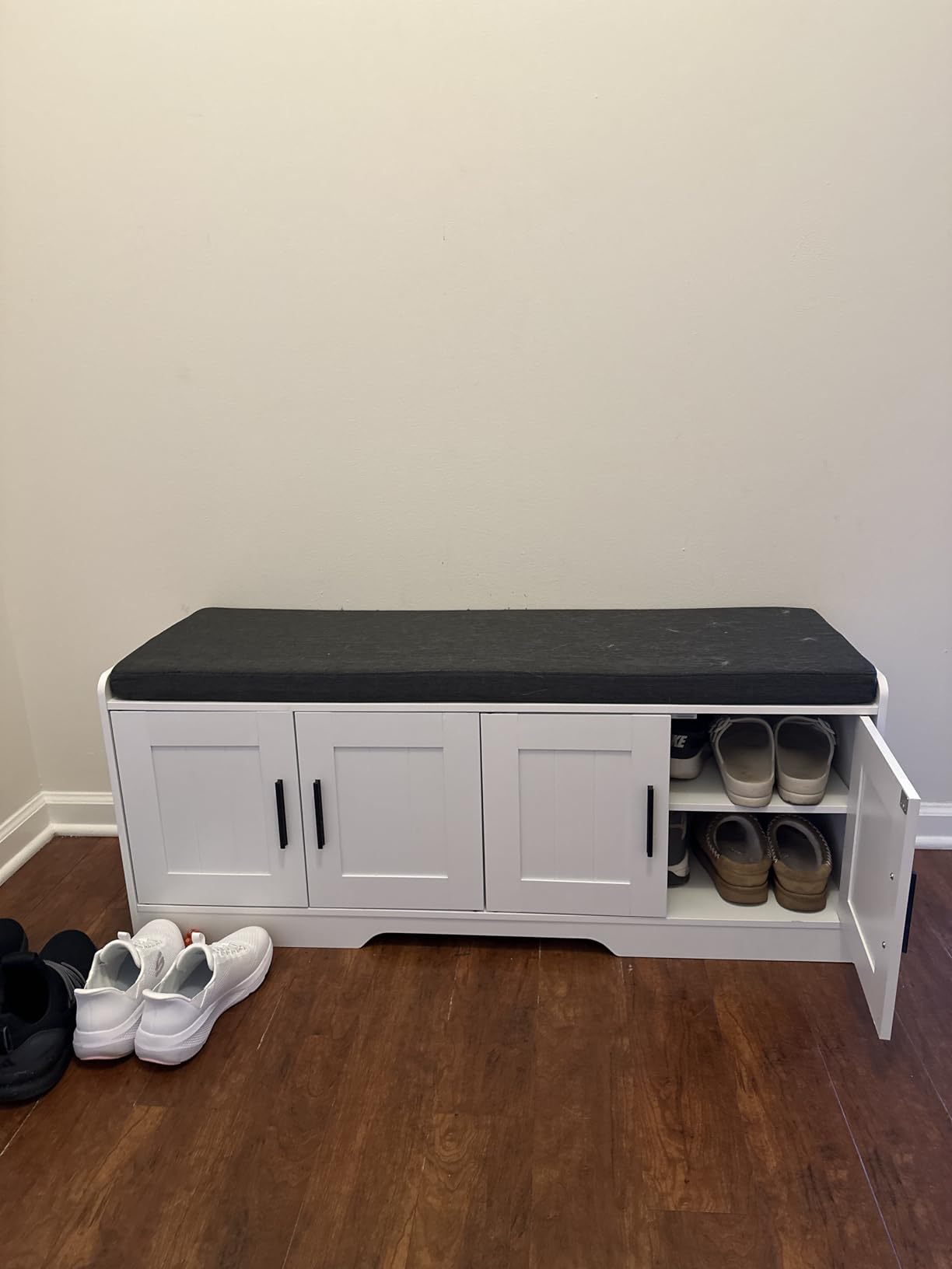 Homleke Shoe Storage Bench, 4 Doors & Thickened Padded Seat Cushion customer photo 2