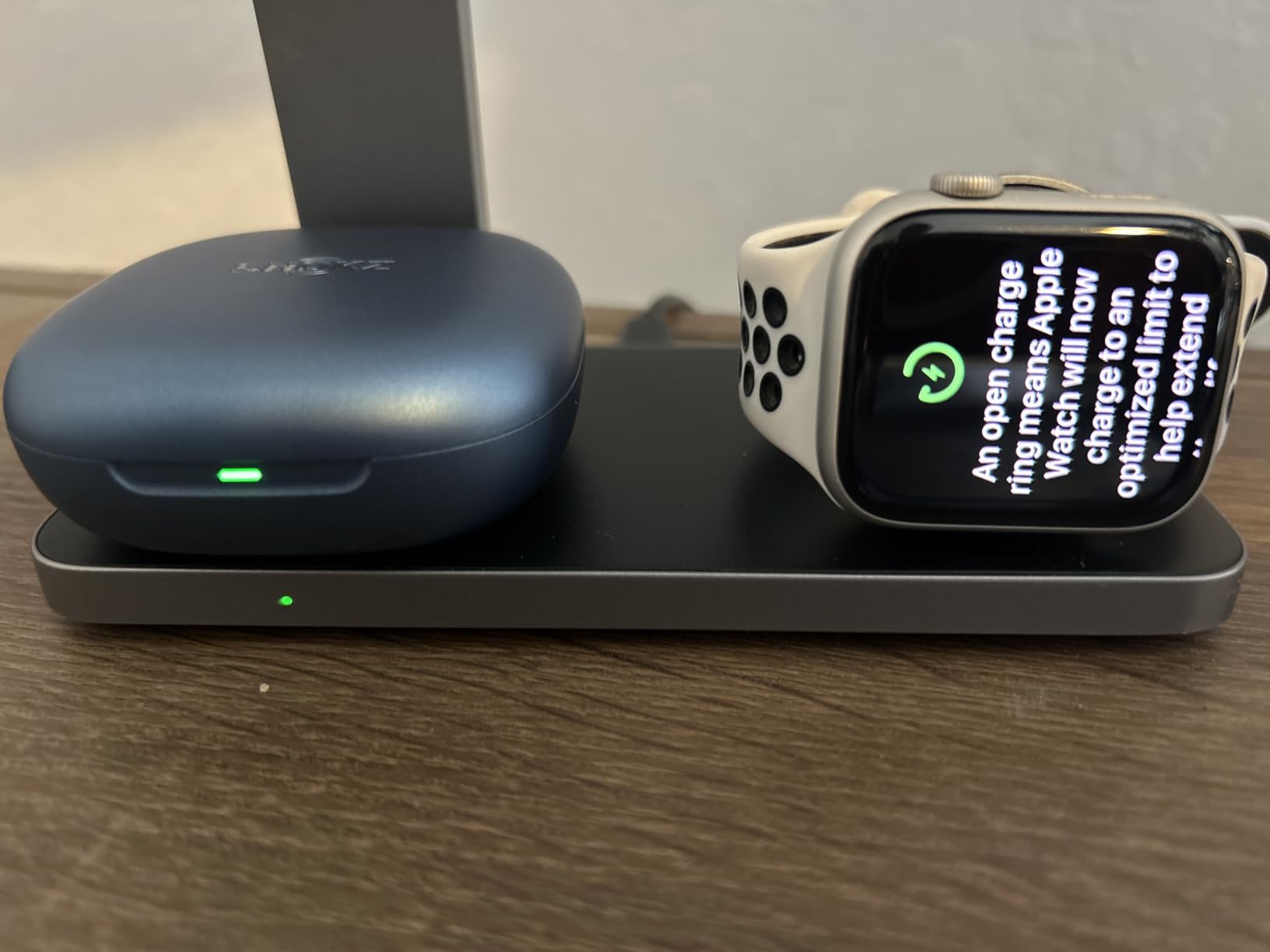 UEQ Foldable 3 in 1 Wireless Charging Station for Apple Magsafe Charger Stand,Fast Magnetic Wireless Charger Station for iPhone 17 Air 16 15 14 13 12 Series,Airpods Pro,Apple Watch Ultra (Pure Black) customer photo 1
