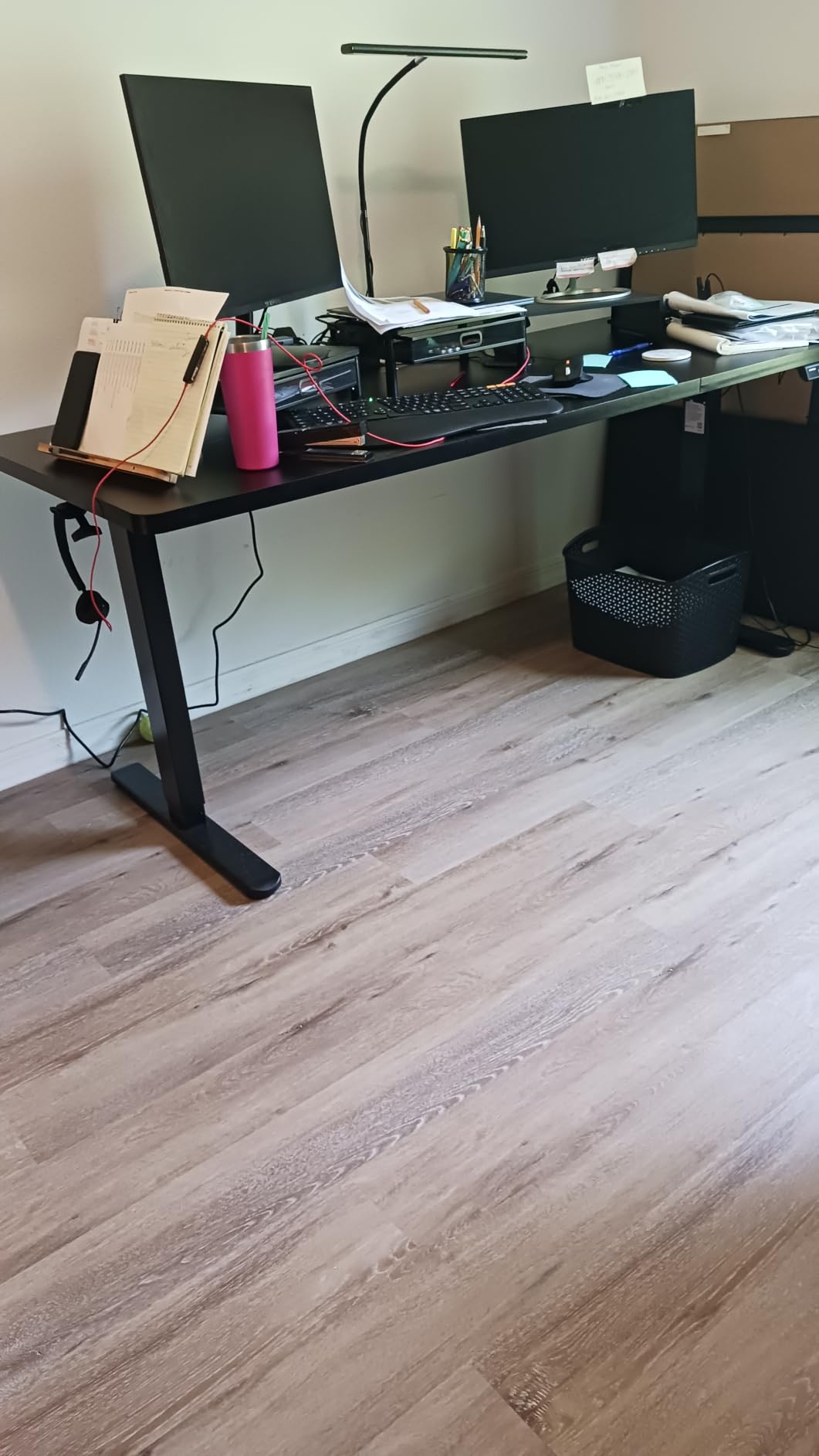 HUANUO 71 x 30 Inch Large Electric Standing Desk, Brushless Motor, Black customer photo 2