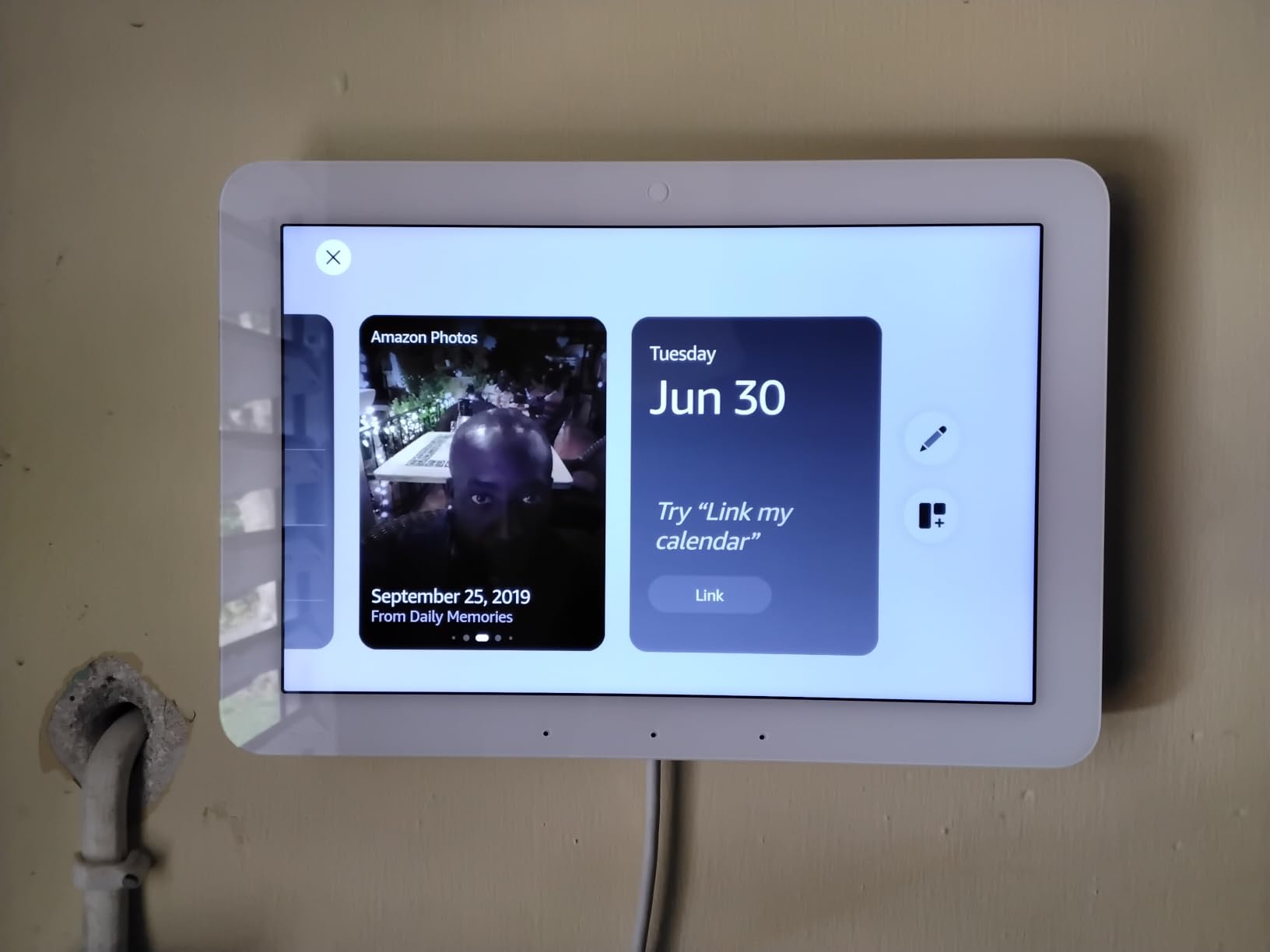 Like-New Amazon Echo Hub, 8