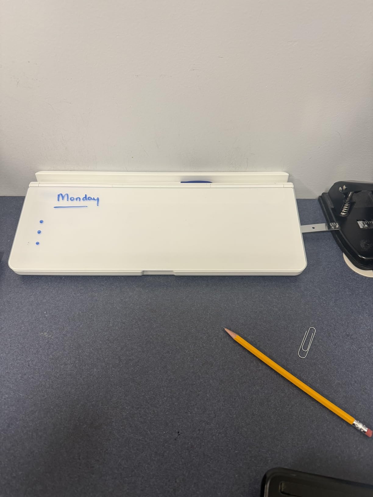Amazon Basics Desktop Dry Erase Whiteboard with Organizer and Accessories, Tempered Glass, 15.7 x 5.4 inches, White customer photo 1