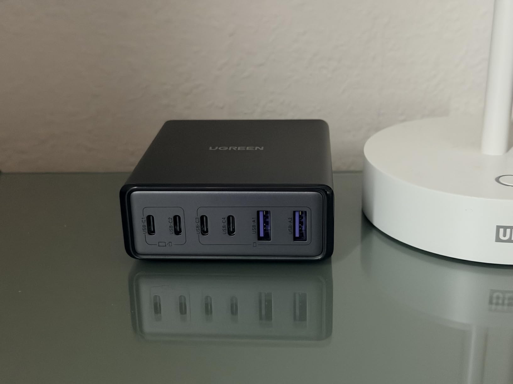 UGREEN 100W USB C Charging Station, 6-Port GaN Desktop Charger with 4 USB-C & 2 USB-A, Smart Power Distribution for MacBook Pro/Air, Dell XPS, iPad, iPhone 17/16/15, Galaxy S25/S24, Pixel 10/9 customer photo 1