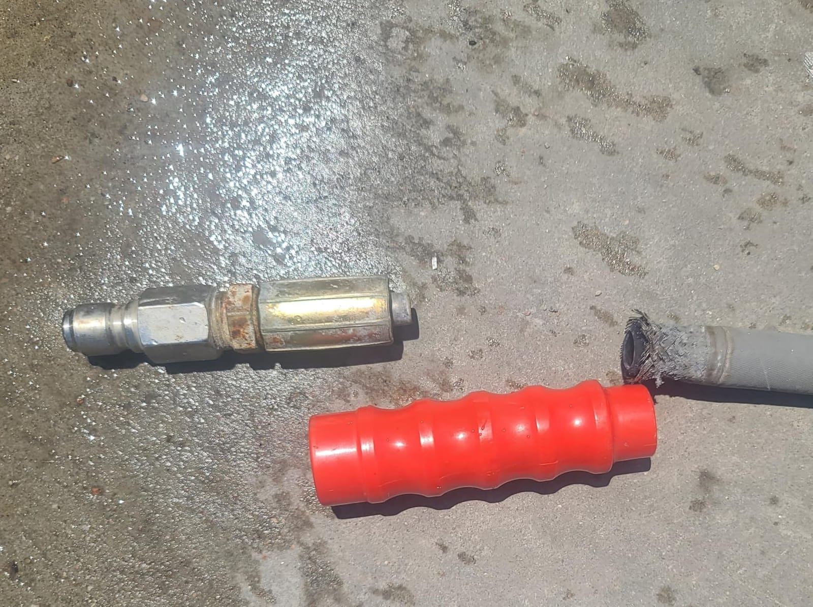 RIDGE WASHER Pressure Washer Hose 100 Ft X 3/8 Inch for Hot and Cold Water customer photo 1