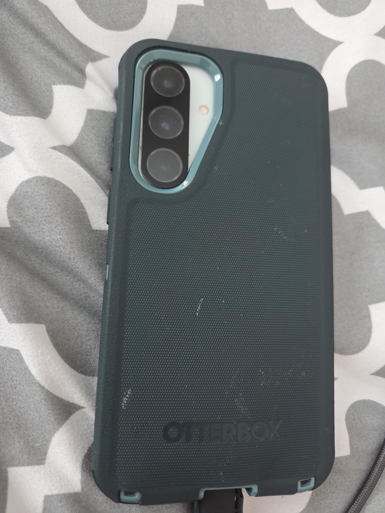 OtterBox Samsung Galaxy S25 Ultra Defender Series Case - Black | Tough, Rugged & Durable Samsung Galaxy Case, Multi-Layer, Impact Absorbing Phone Case for Samsung customer photo 2