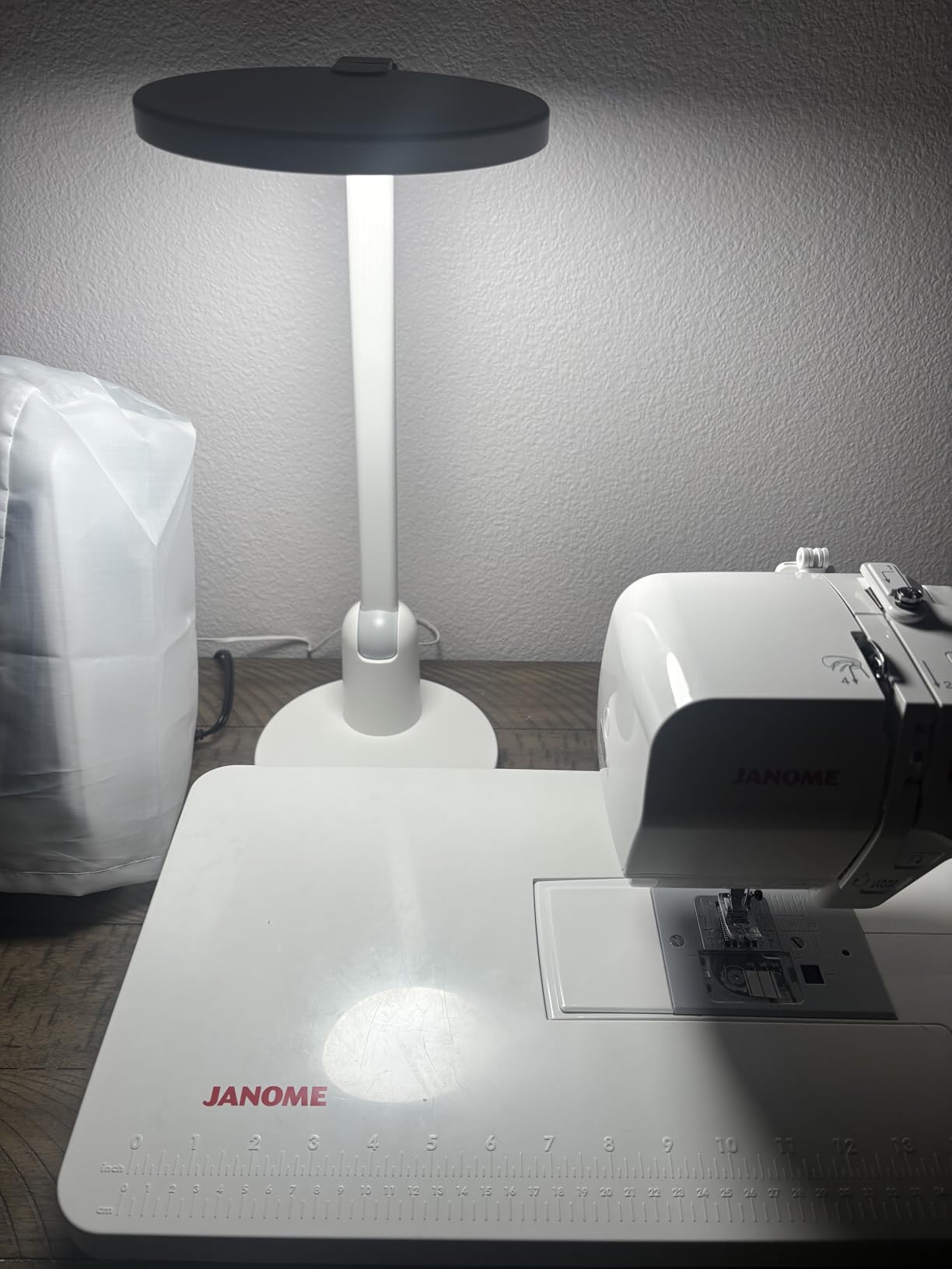 Kitloo Desk Lamps for Home Office with Stable Base, 1000LM Ultra Bright Eye-Caring Desk Light, 3000K-6000K Dimmable Table Lamp with Stepless Dimming & Timing Function for Work, Reading, Bedroom customer photo 1
